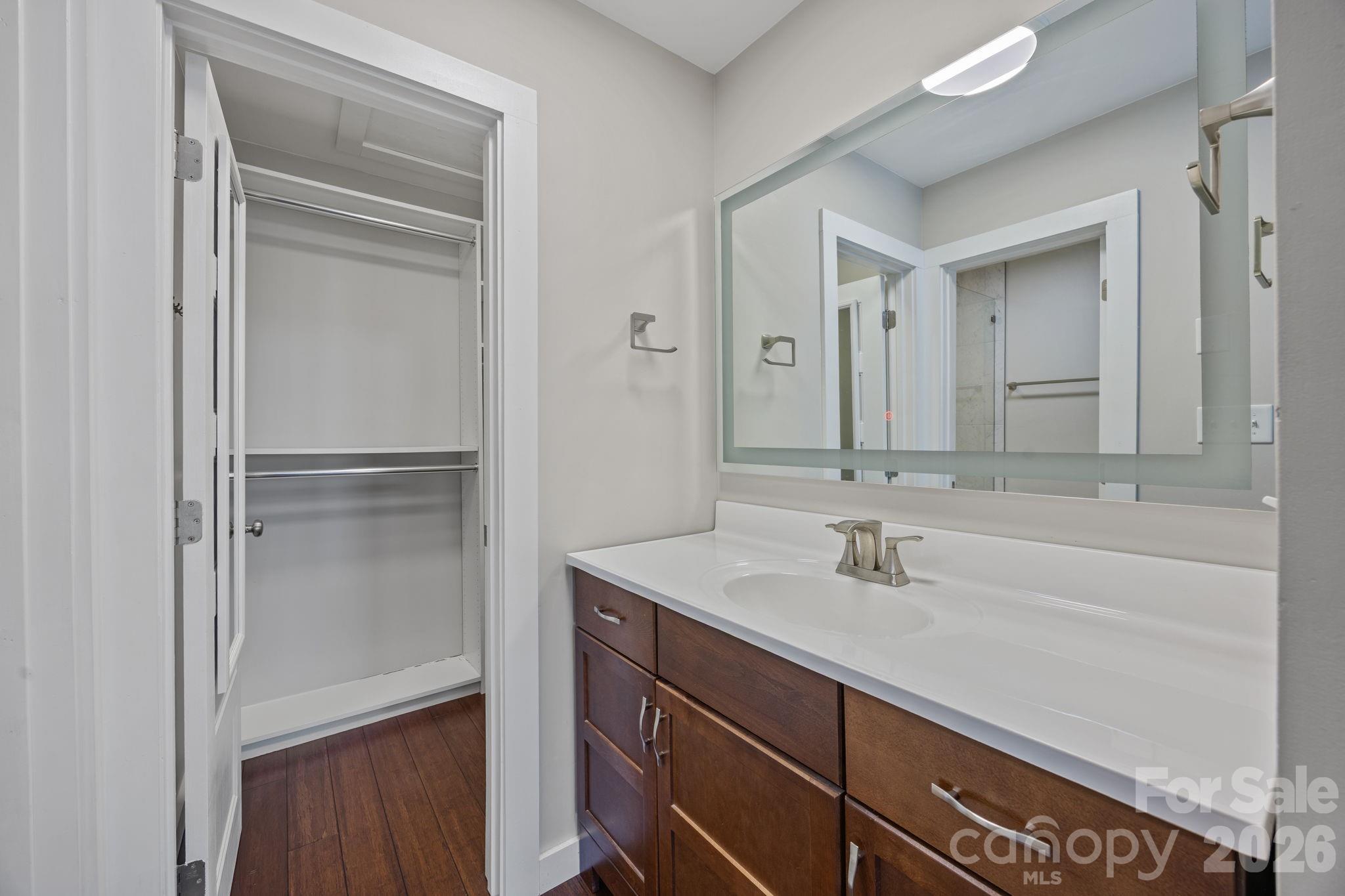 18749 Vineyard Point Lane Property Photo 15