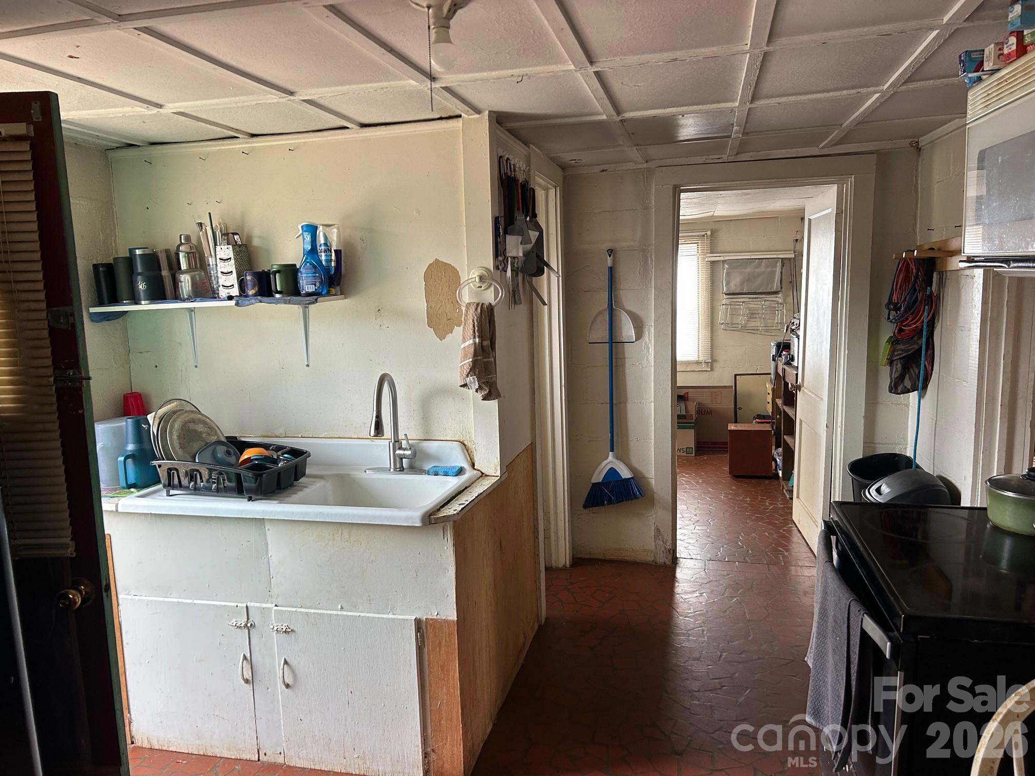 4237 Laurel Hill Road Property Photo 9