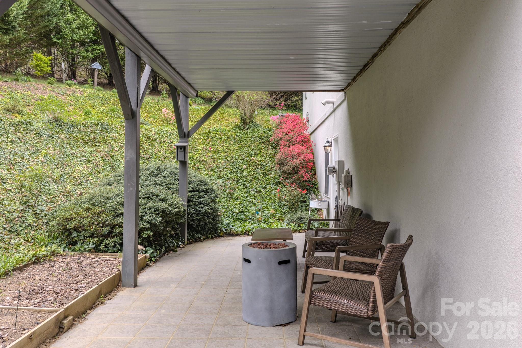 9 Double Eagle Drive Property Photo 32