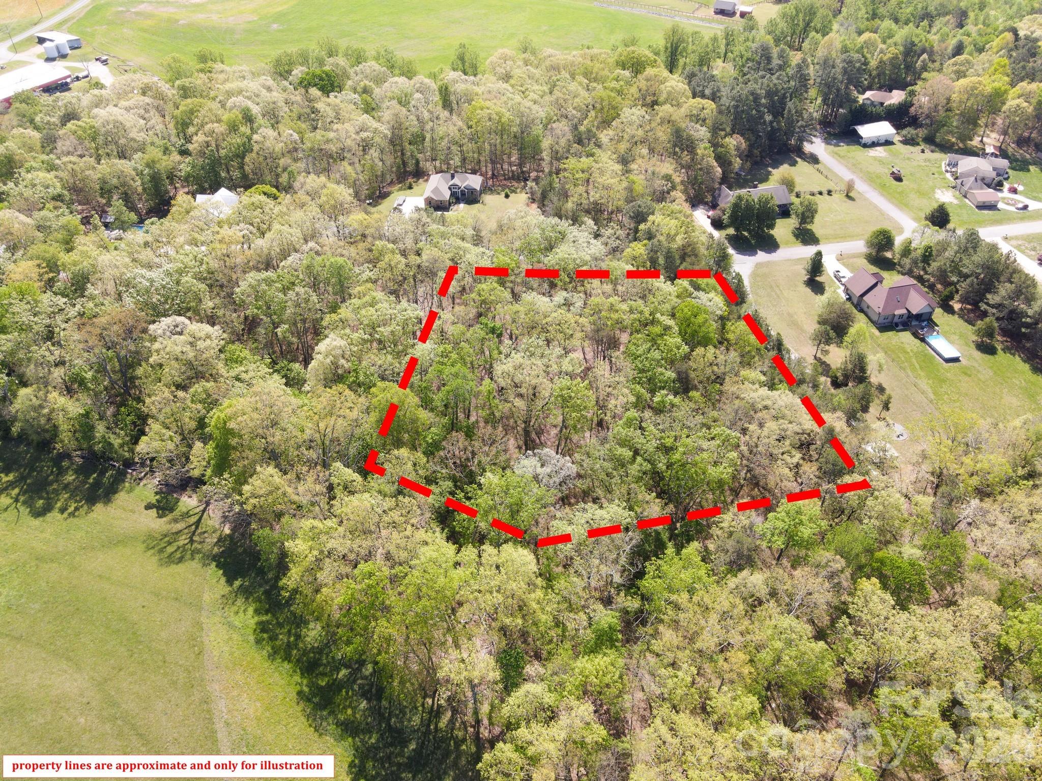 3805 Plantation Drive Property Photo 4