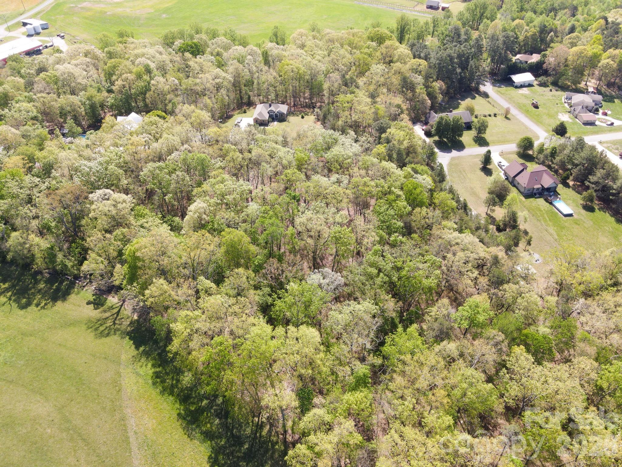 3805 Plantation Drive Property Photo 6