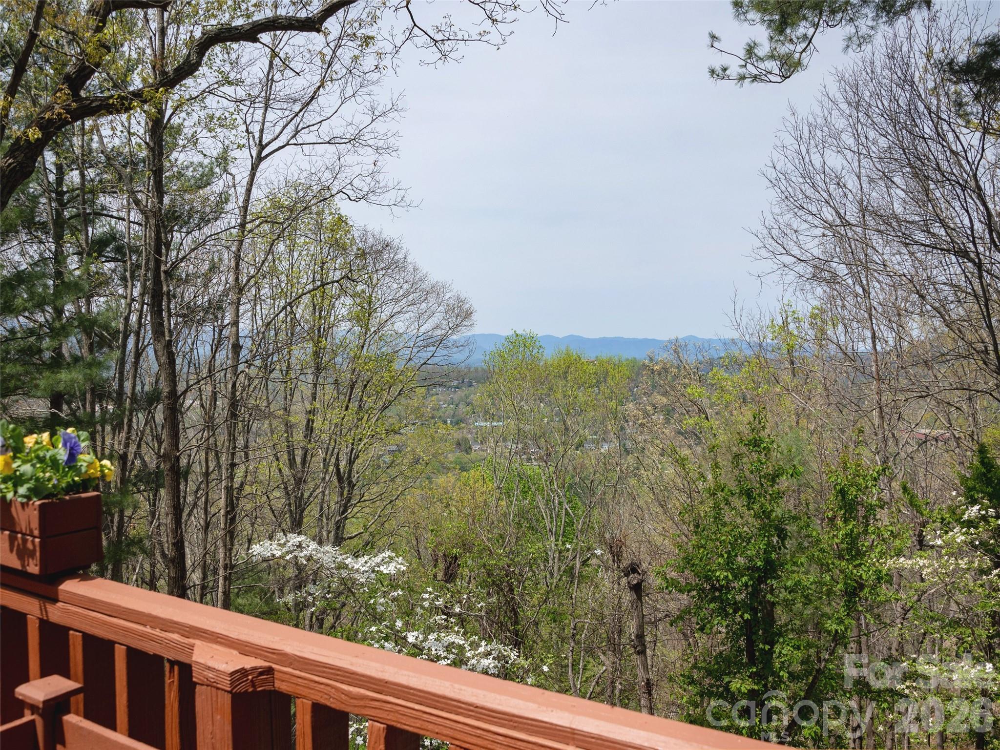 403 Cherokee Road Property Photo 8