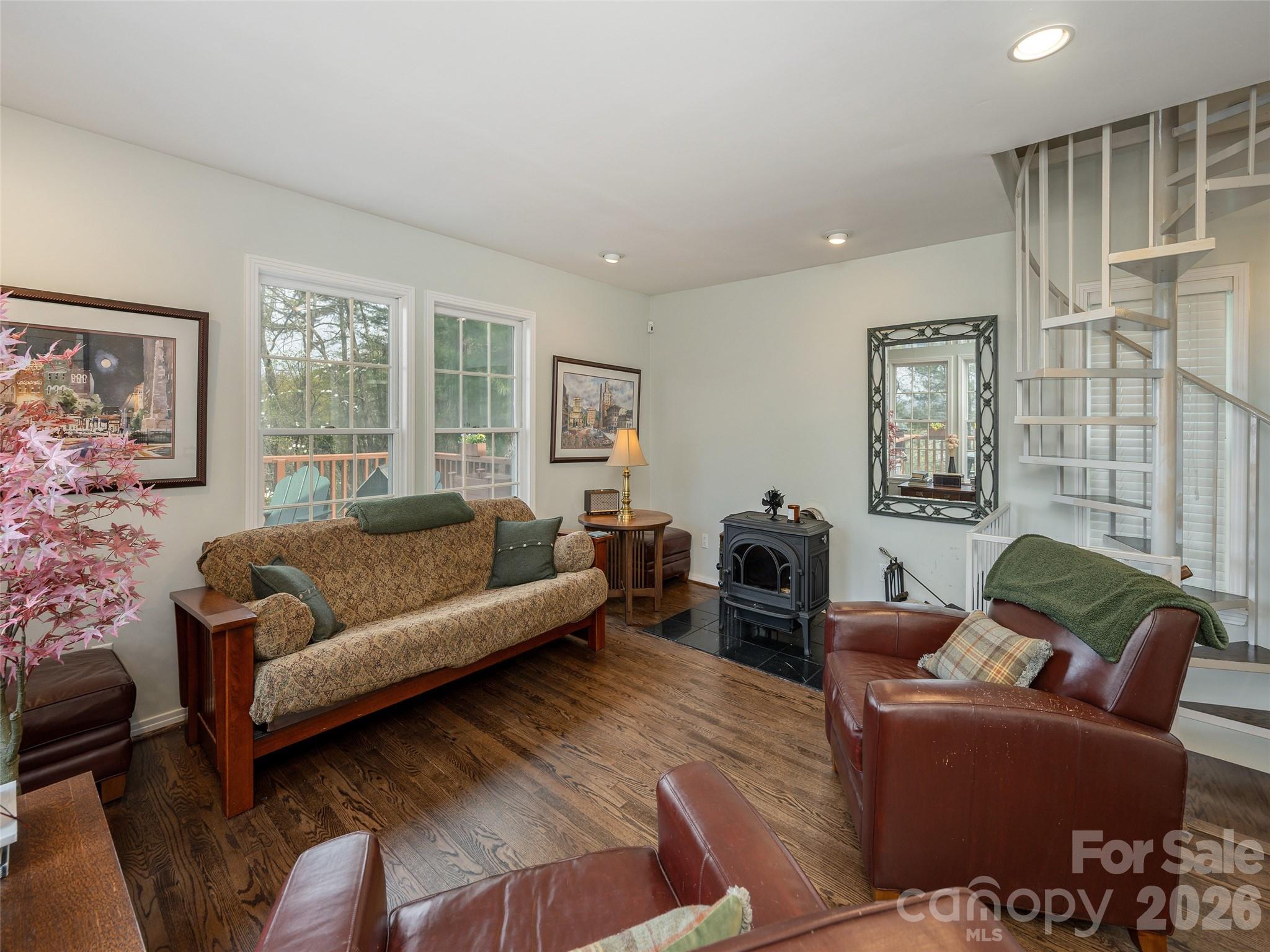 403 Cherokee Road Property Photo 10