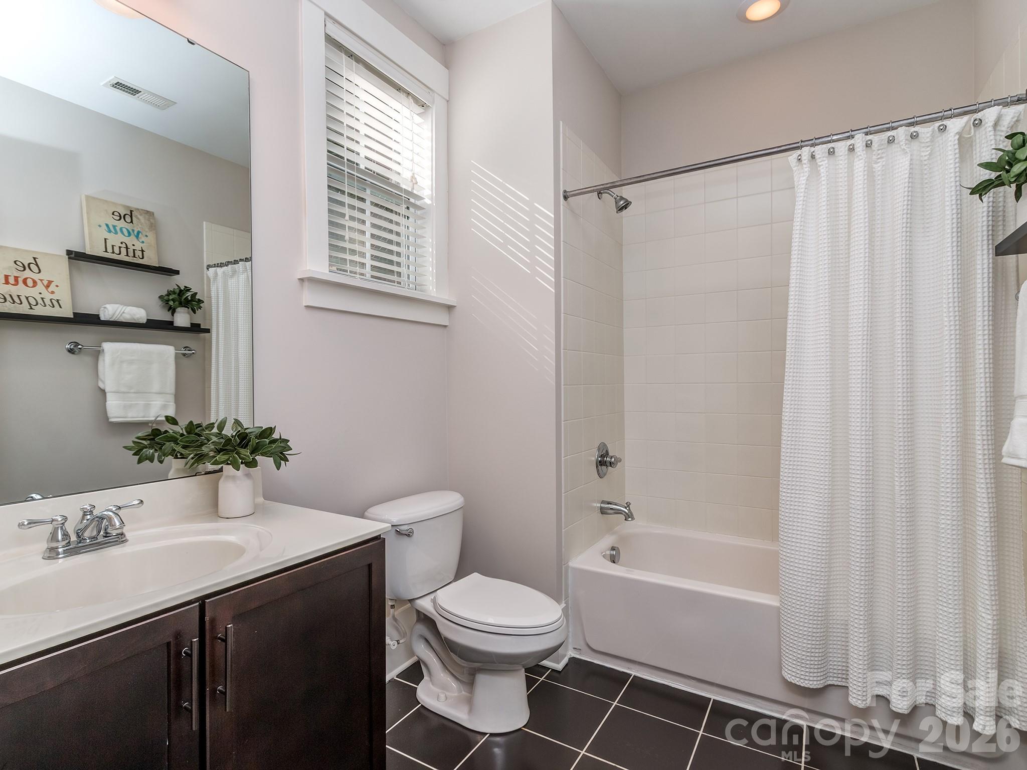 1427 Tippah Park Court Property Photo 19