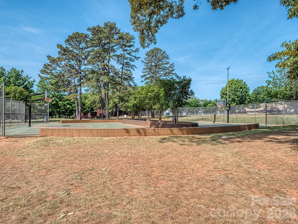 1427 Tippah Park Court Property Photo 46