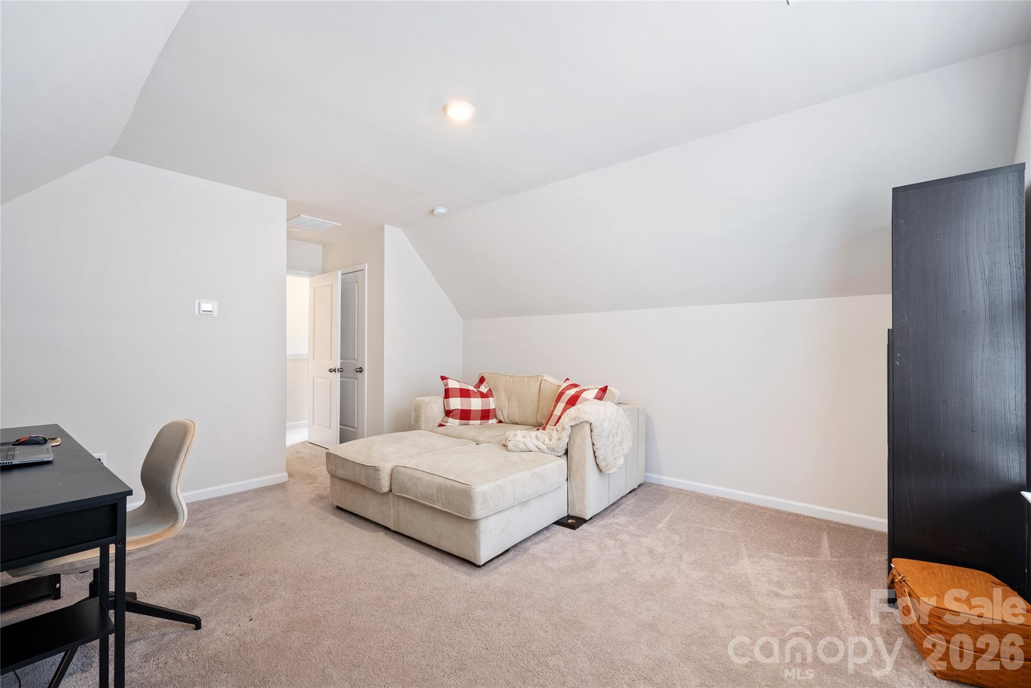 2726 Monument Point Circle Property Photo 27