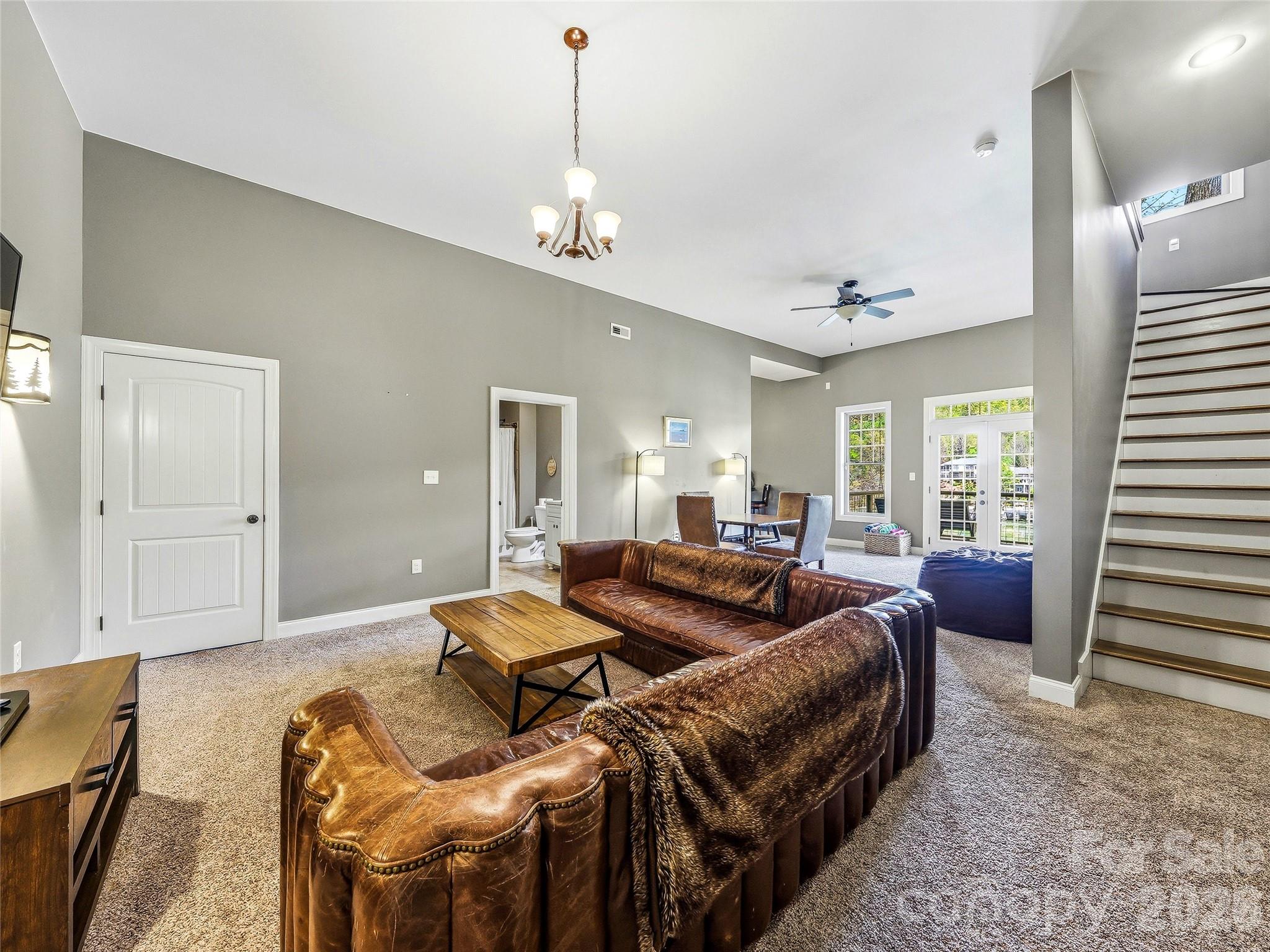 402 Holmstead Drive Property Photo 26