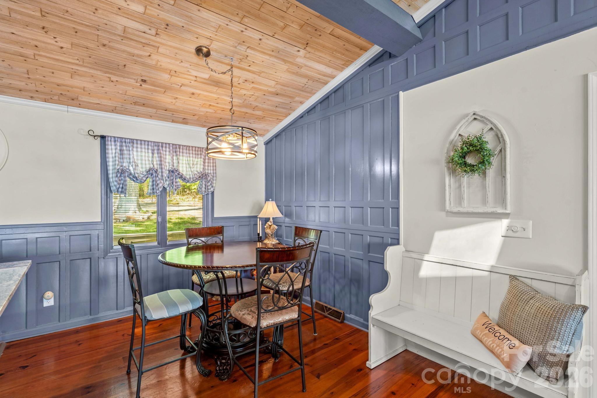 395 Rendleman Drive Property Photo 13