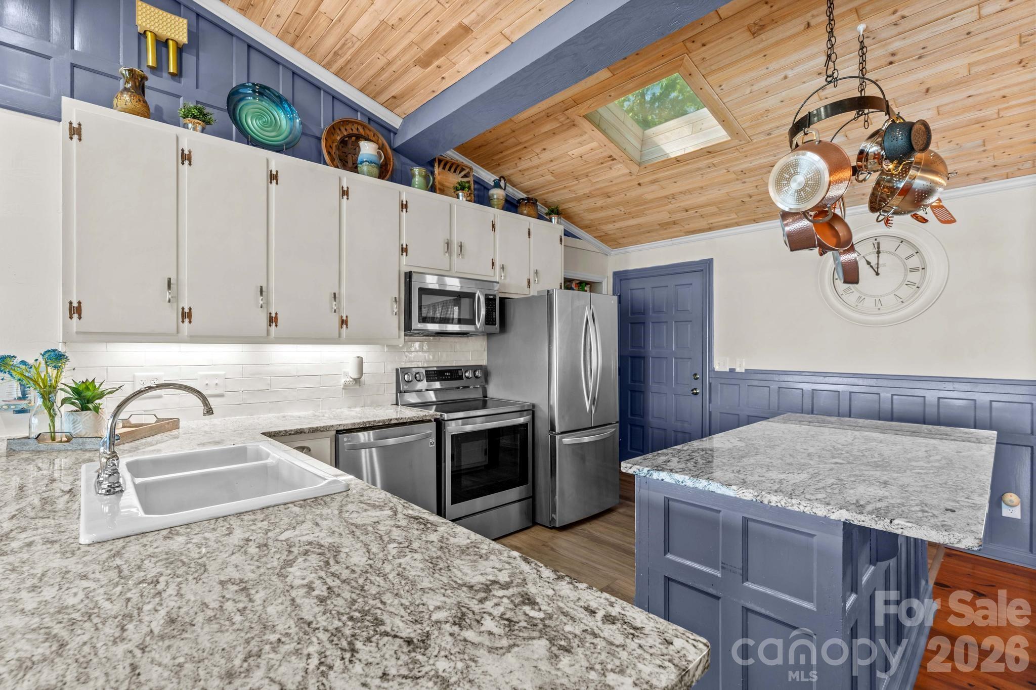 395 Rendleman Drive Property Photo 15
