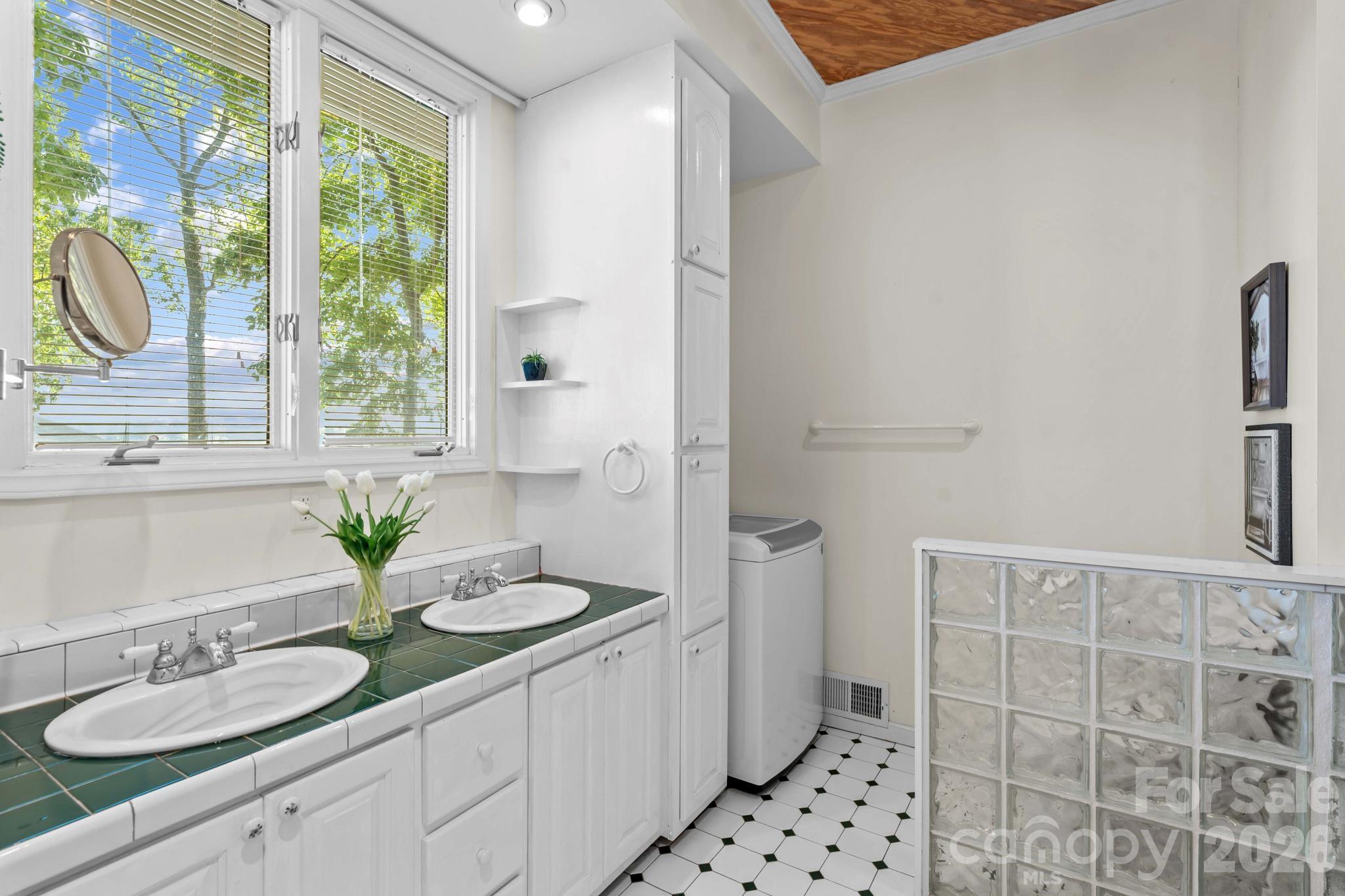 395 Rendleman Drive Property Photo 27