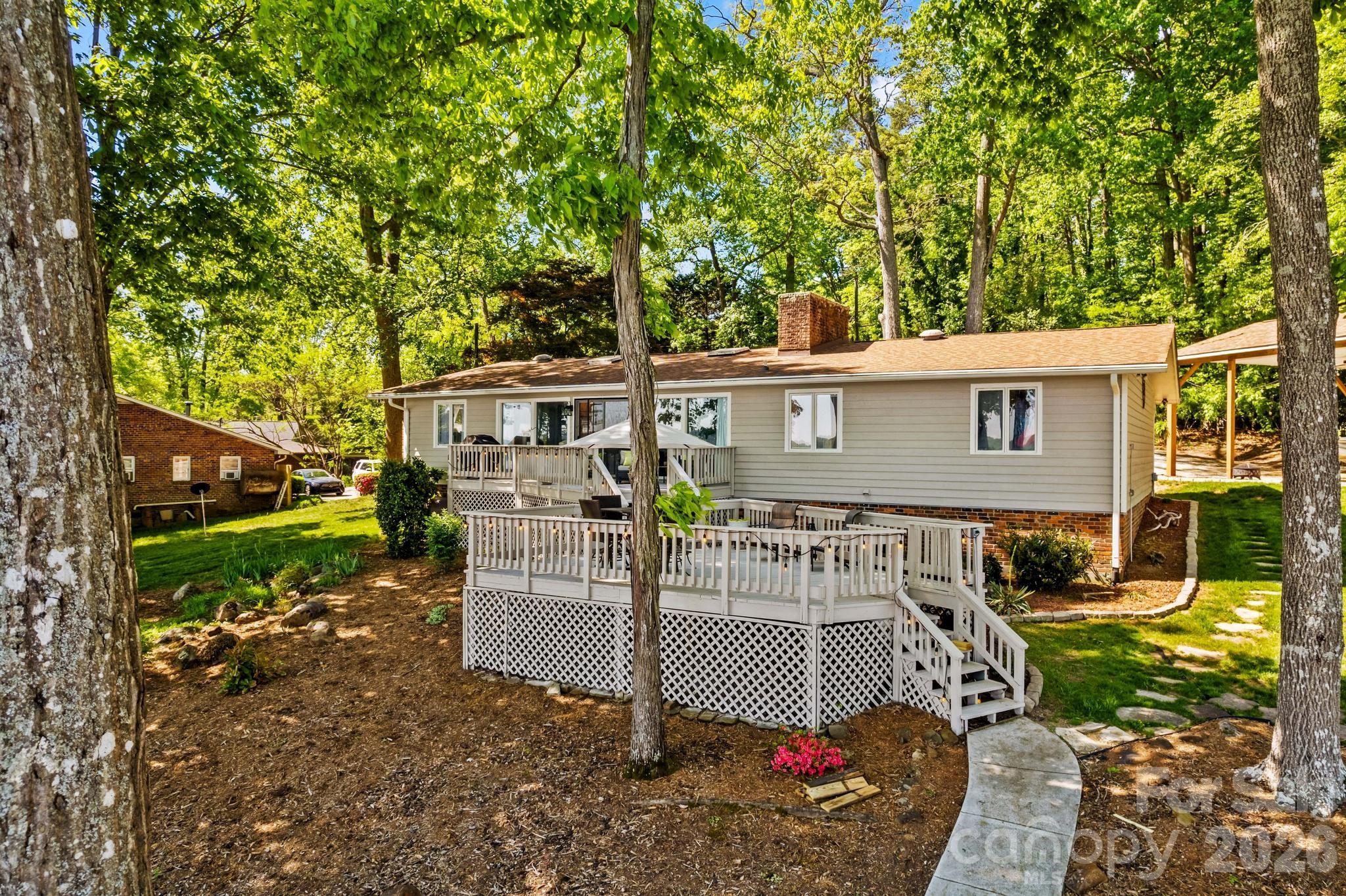 395 Rendleman Drive Property Photo 34