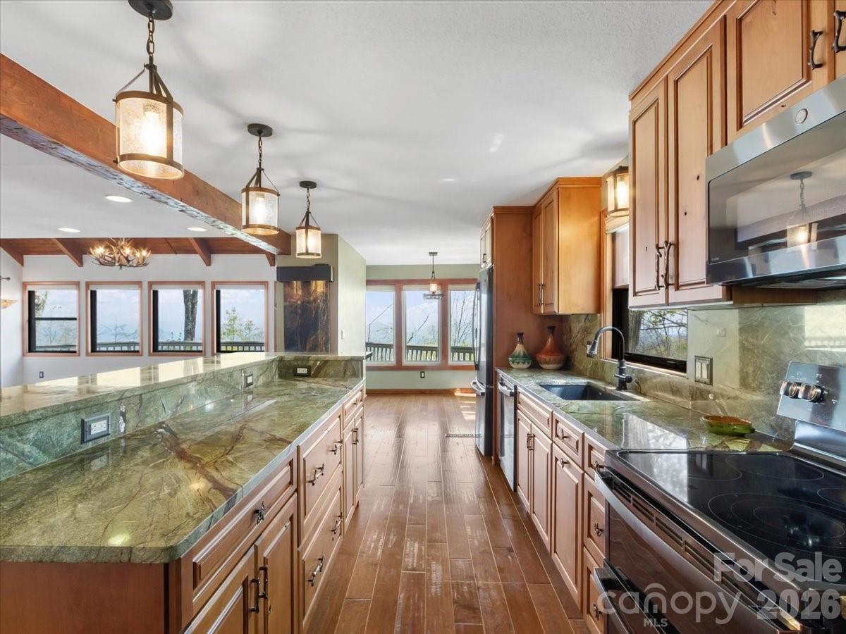 49 Slickrock Ridge Way Property Photo 5