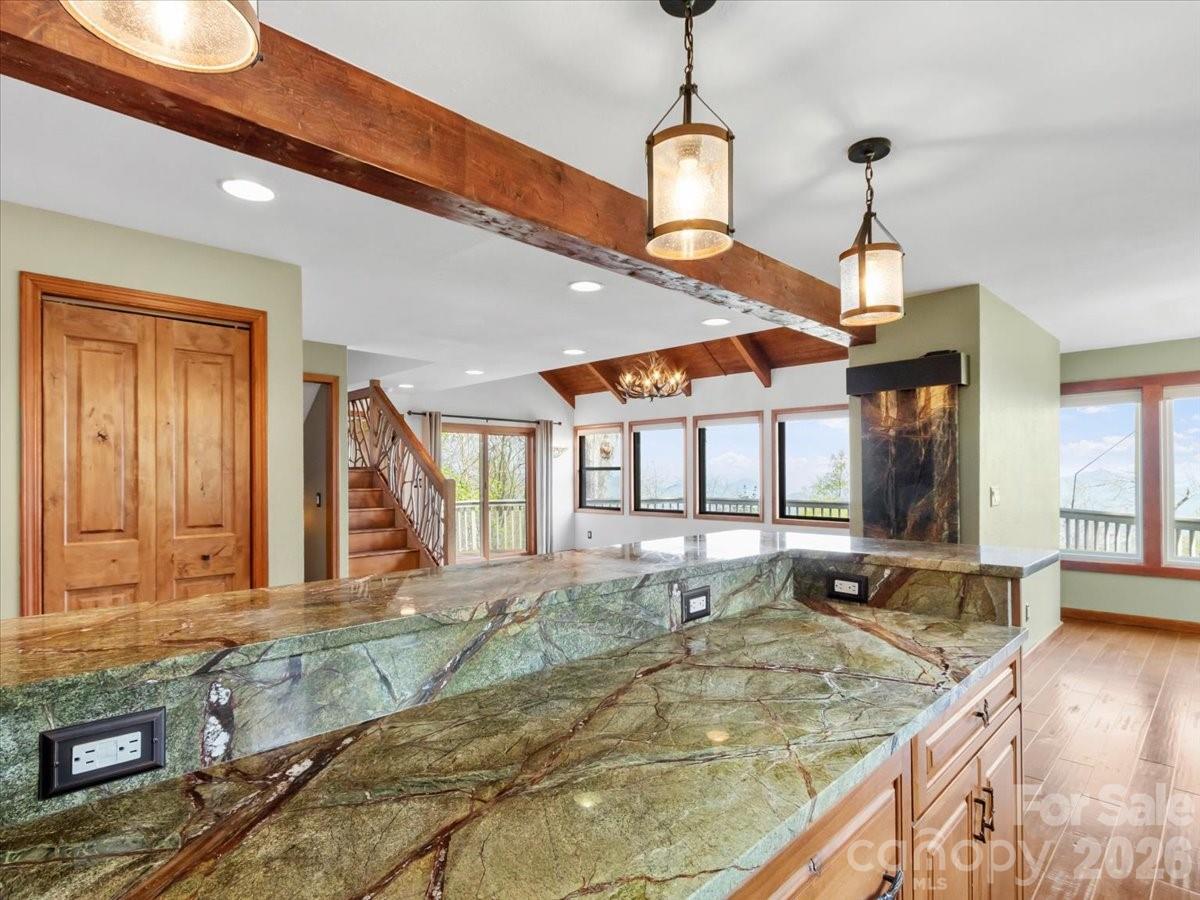 49 Slickrock Ridge Way Property Photo 8