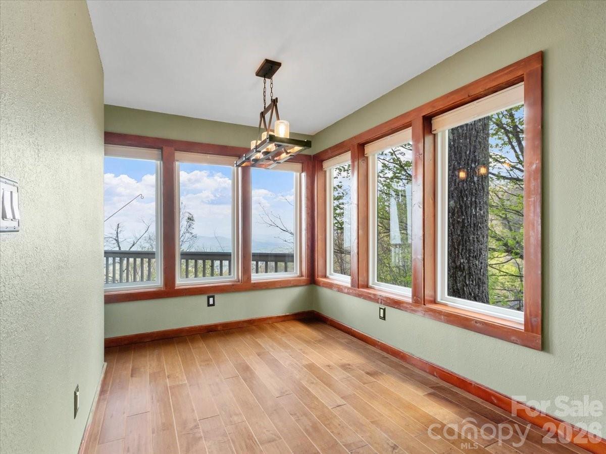 49 Slickrock Ridge Way Property Photo 9