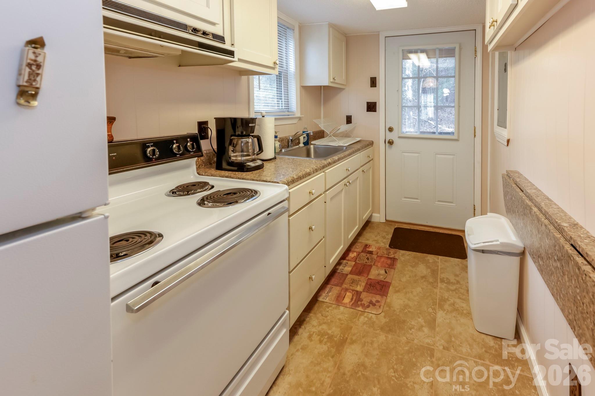 201 N Chase Lane Property Photo 7