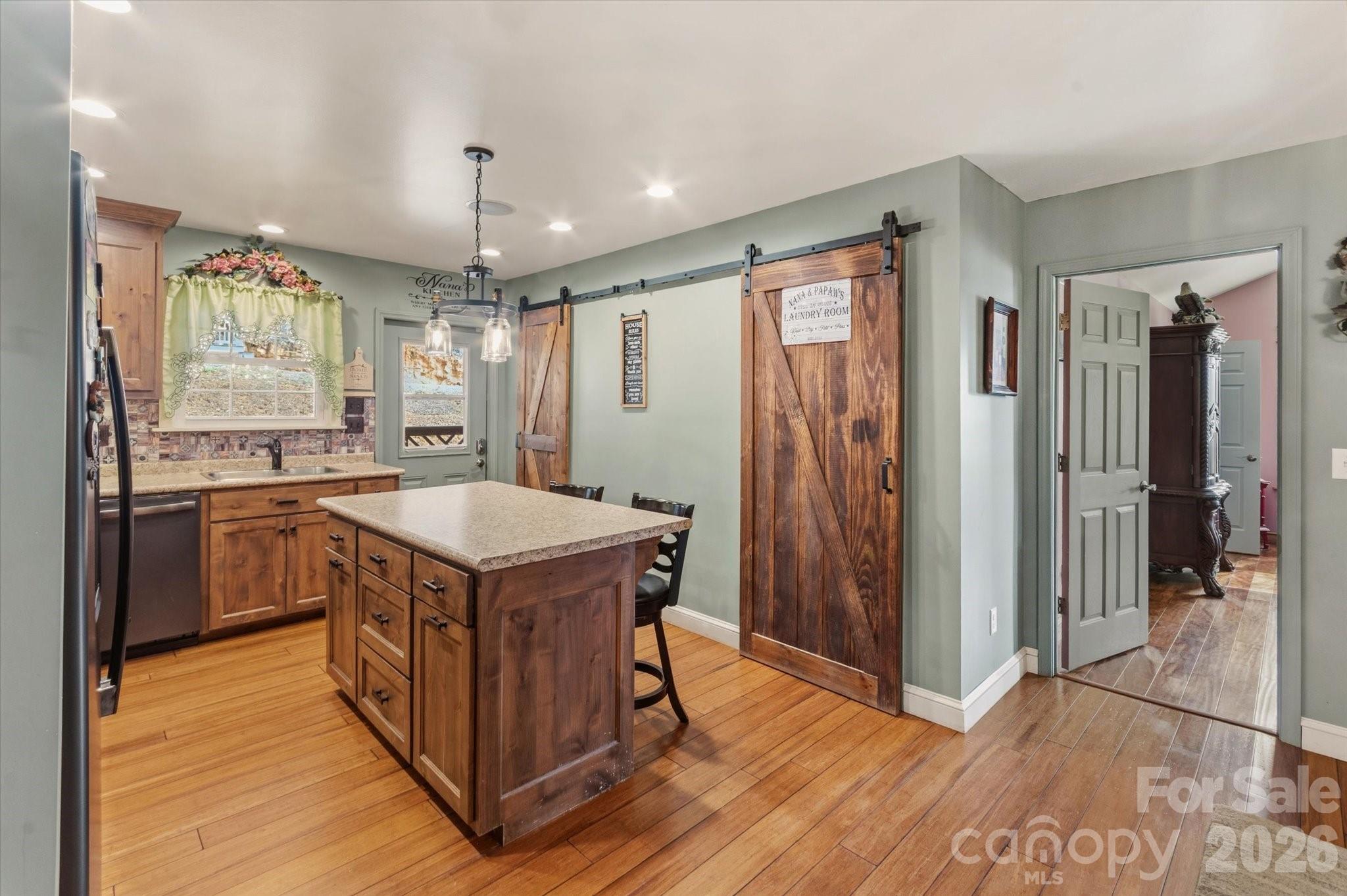 810 Mount Hebron Road Property Photo 4