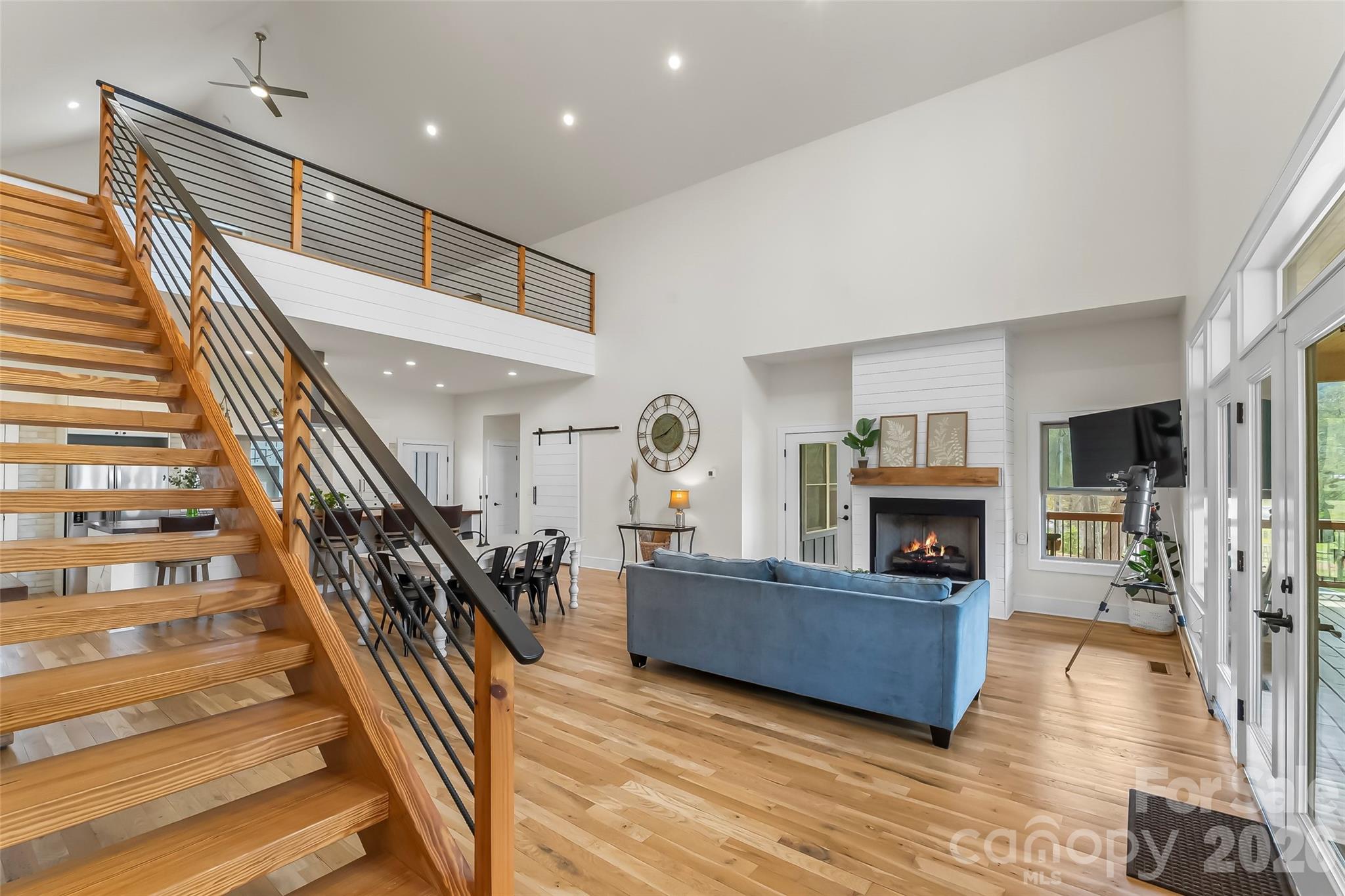 628 Brush Creek Road Property Photo 6