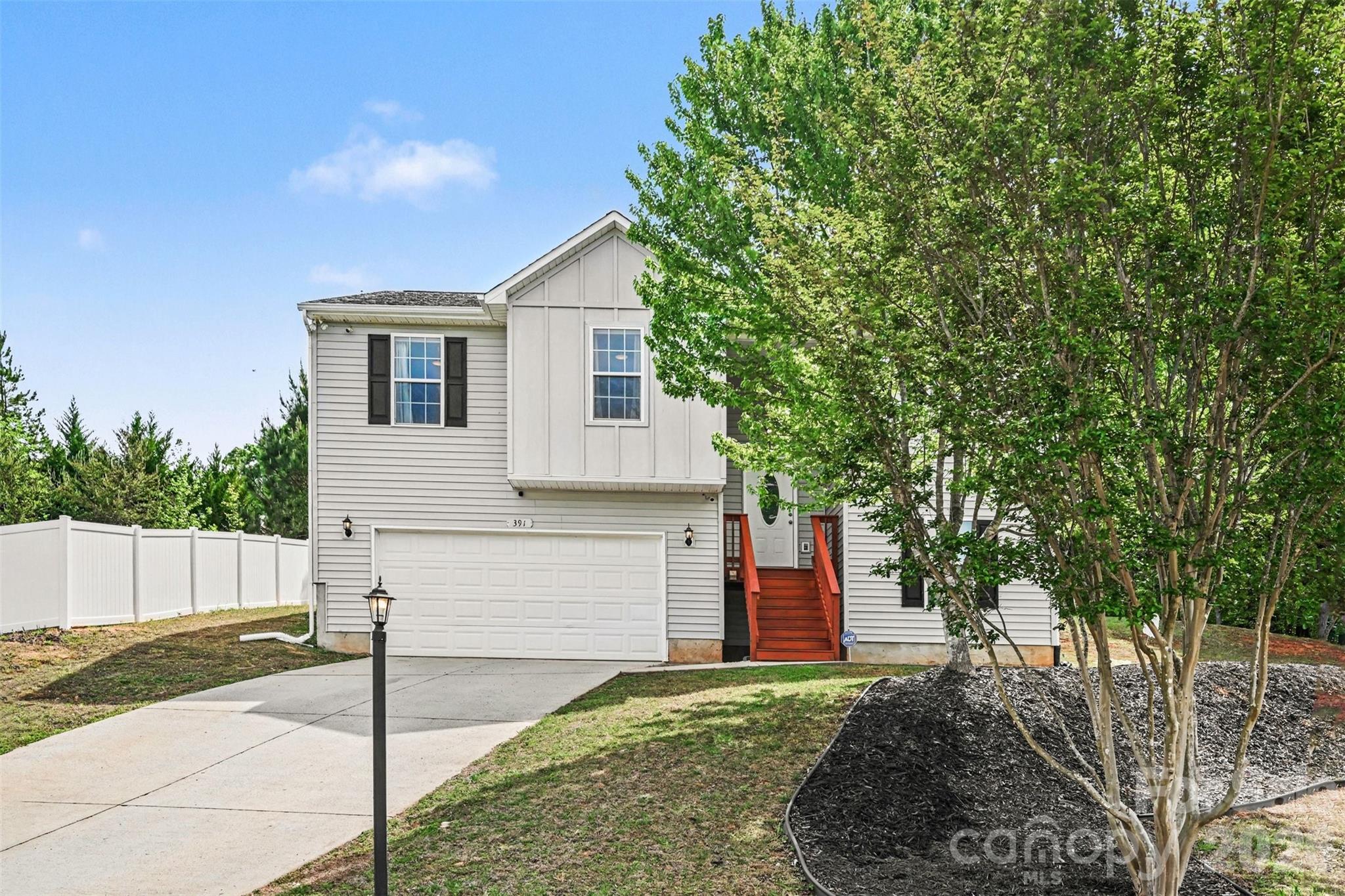 391 Lone Tree Lane Property Photo 1