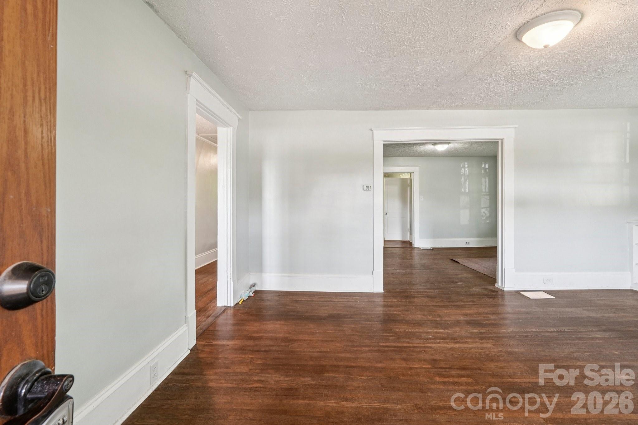 208 W Lafayette Street Property Photo 3