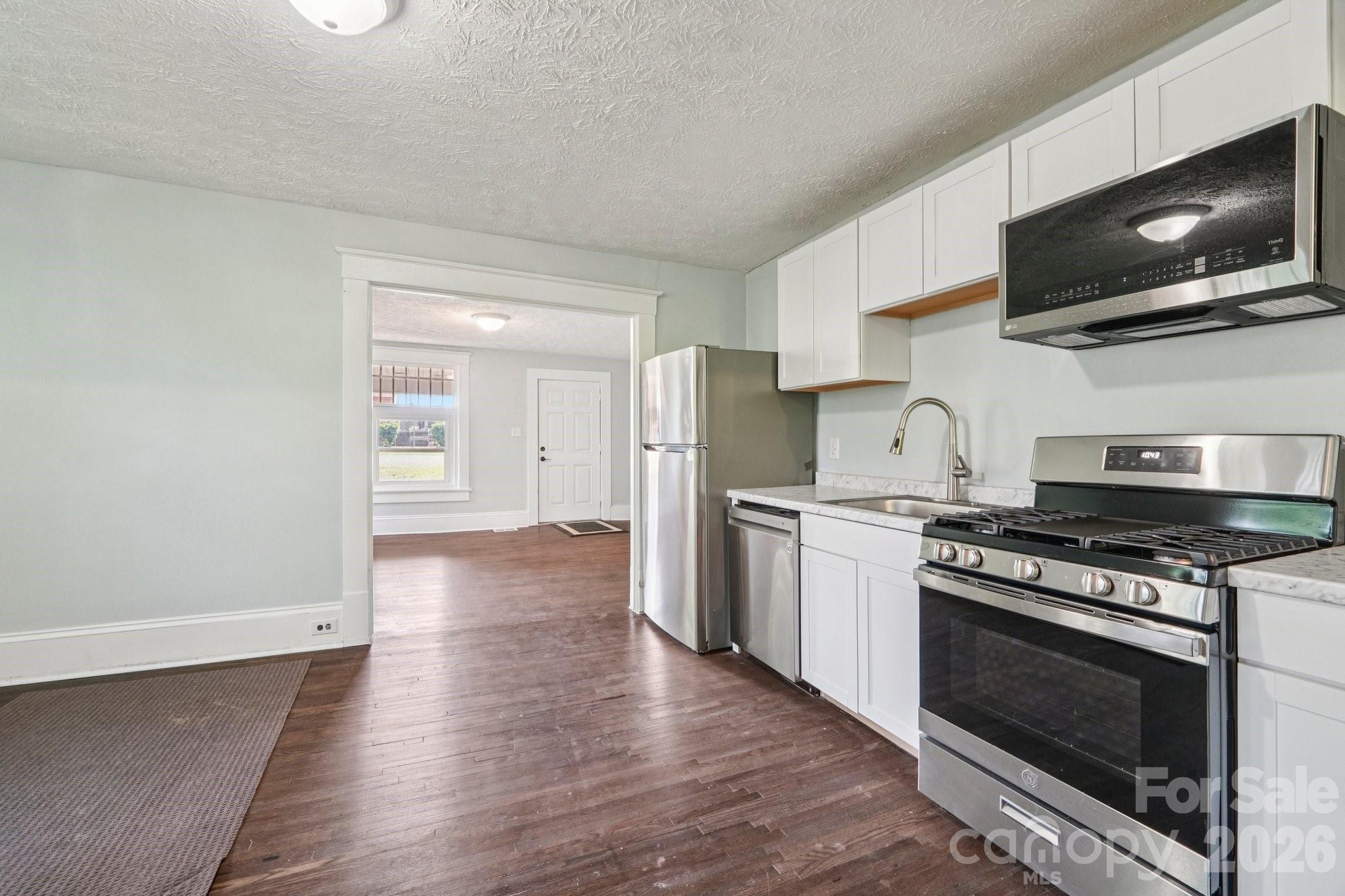 208 W Lafayette Street Property Photo 7