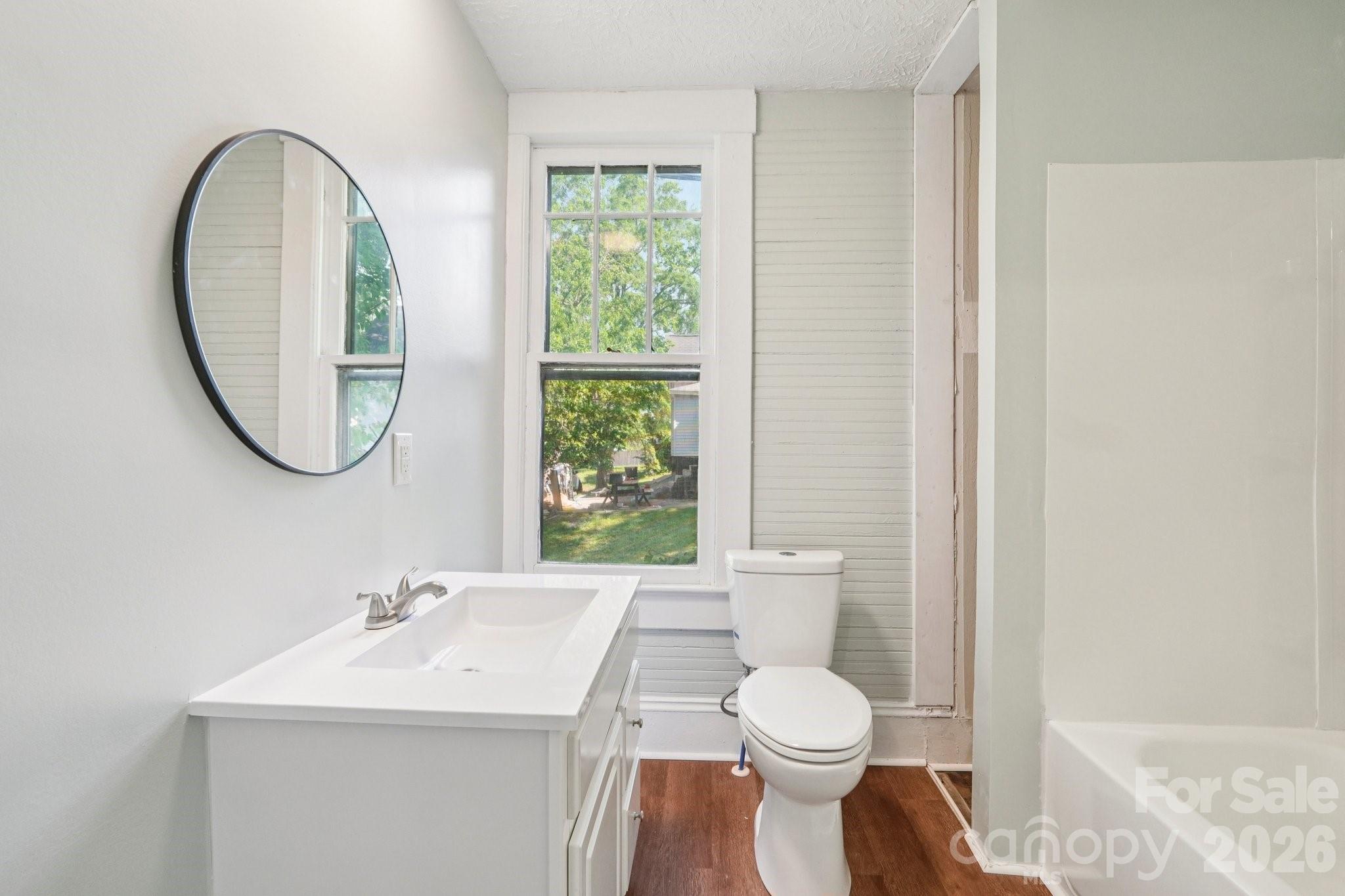 208 W Lafayette Street Property Photo 9