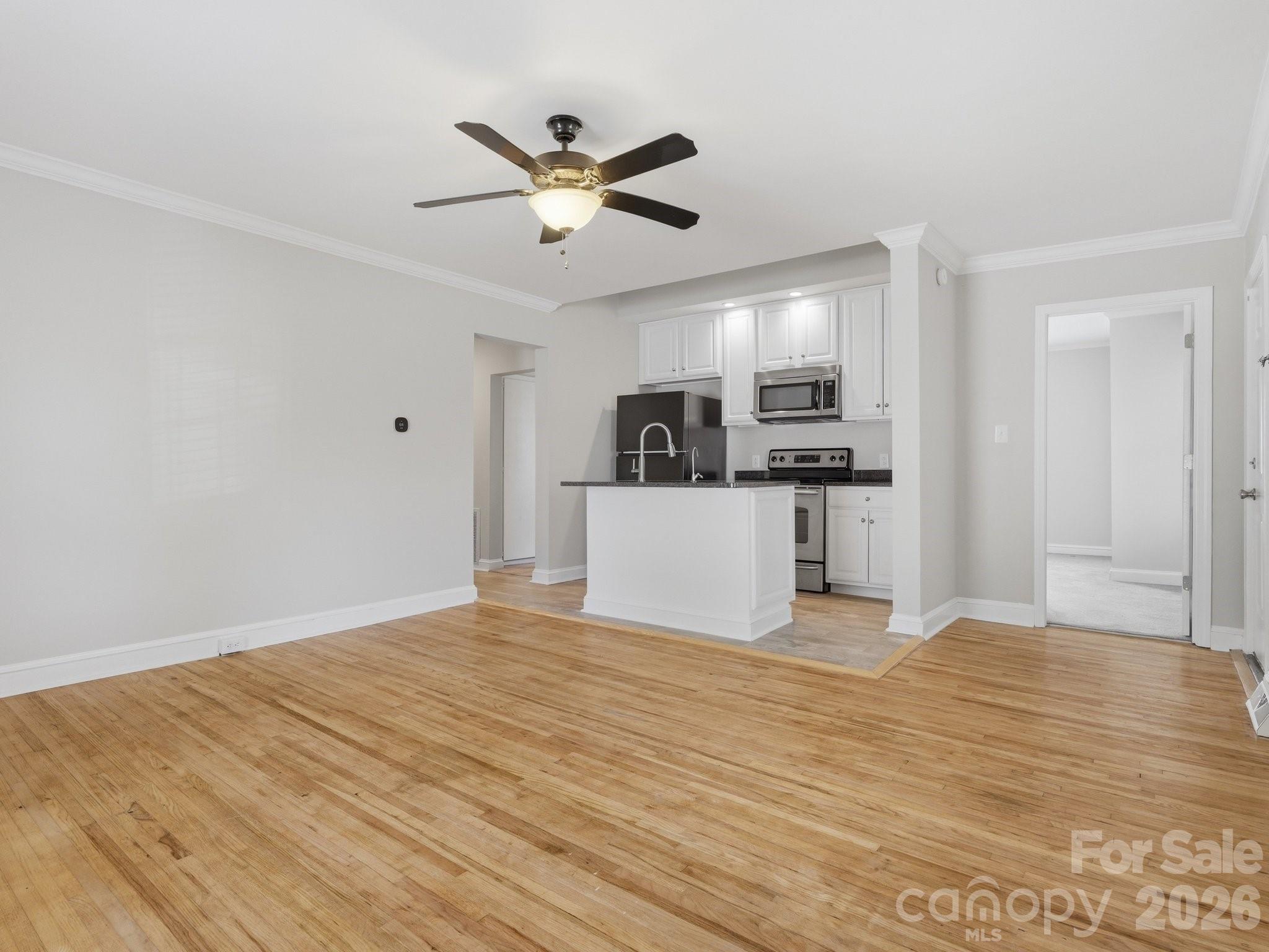 158 Nw Academy Street Property Photo 4
