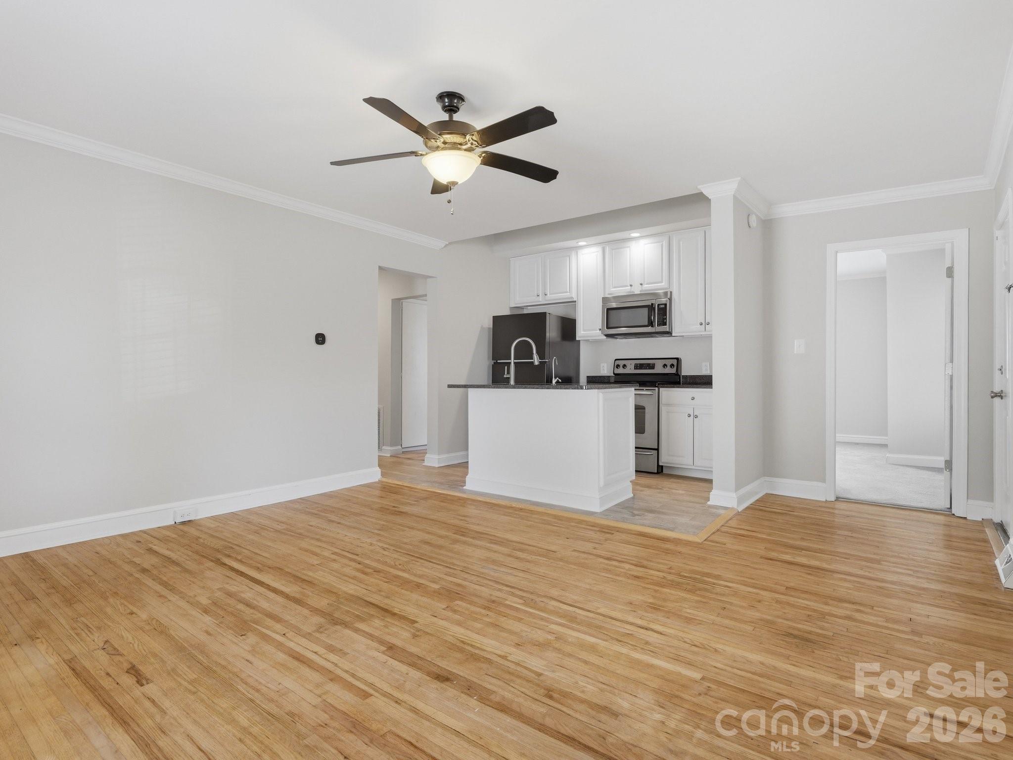 158 Nw Academy Street Property Photo 5