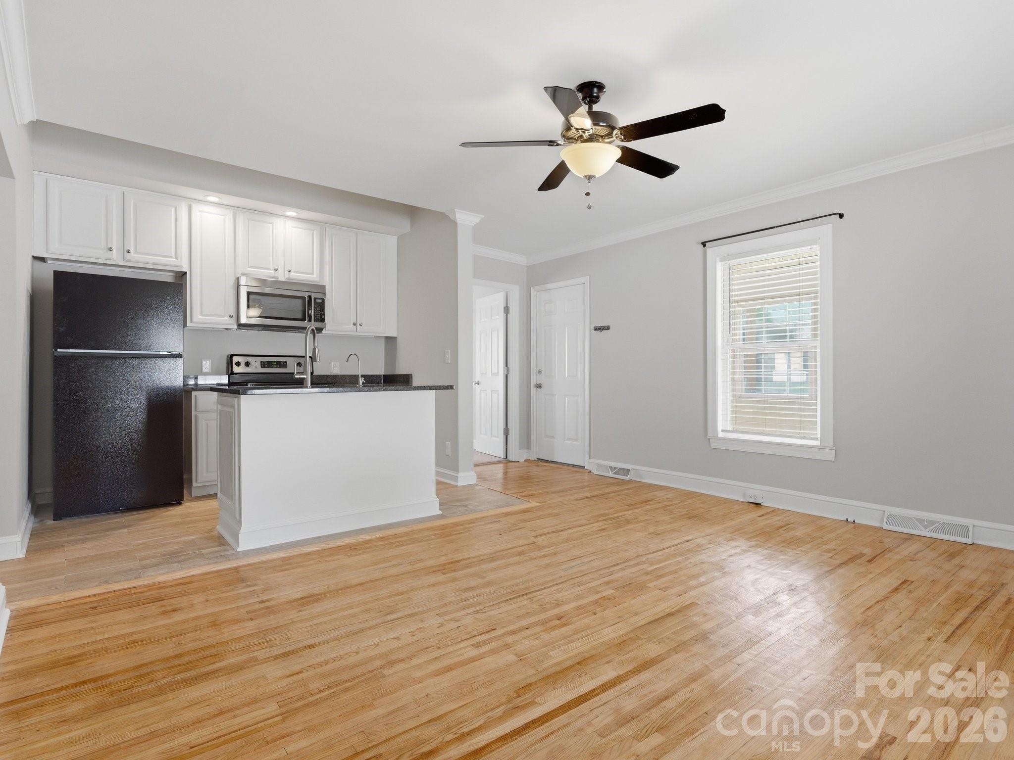 158 Nw Academy Street Property Photo 7