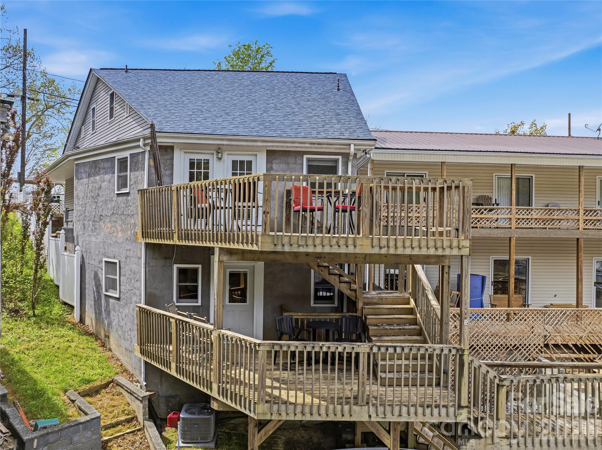 102 Havnaers Point Property Photo 4