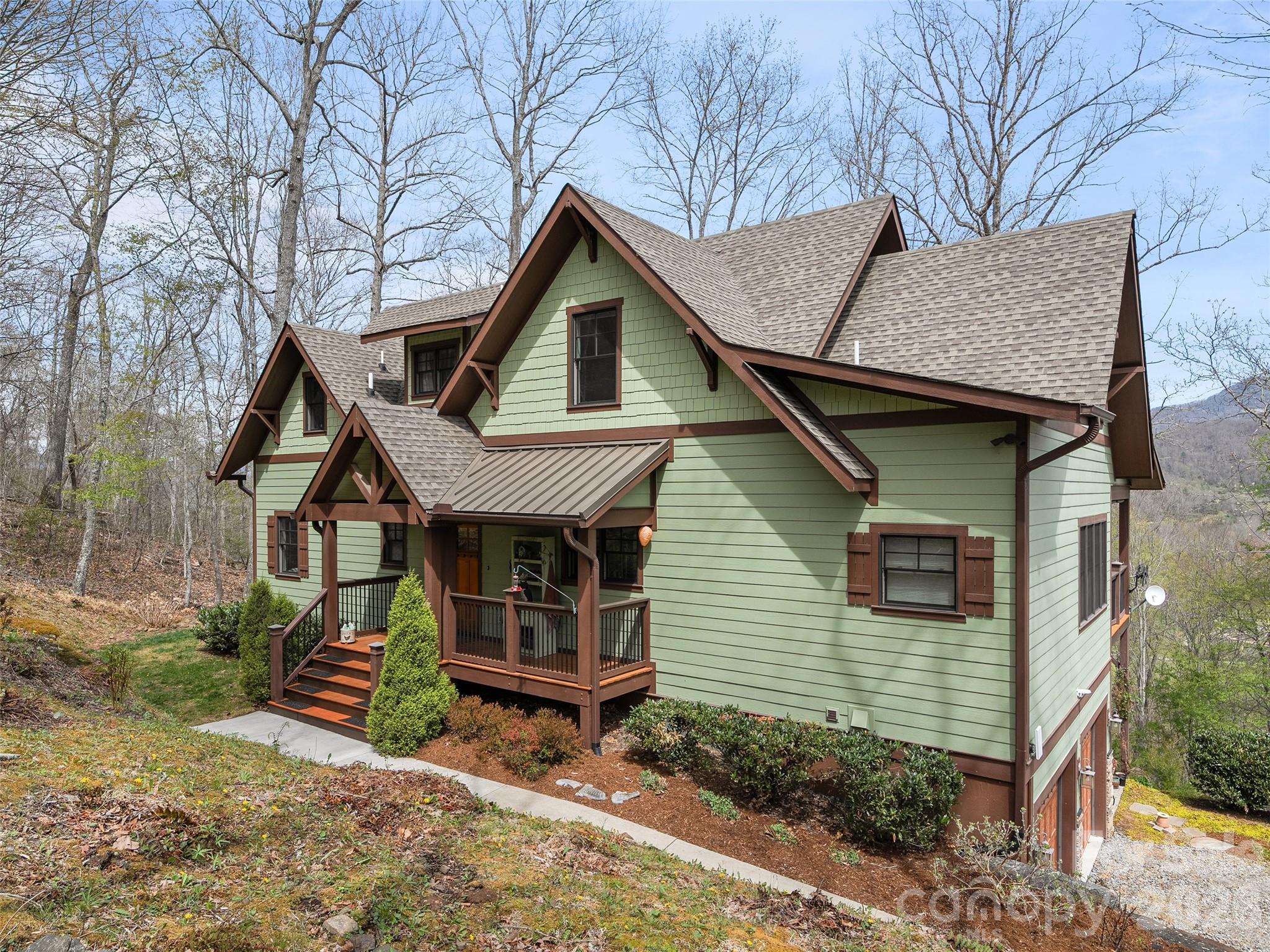 711 Winfield Drive Property Photo 9
