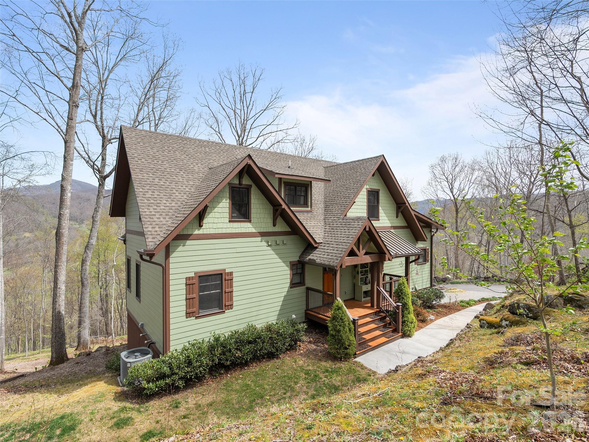 711 Winfield Drive Property Photo 10