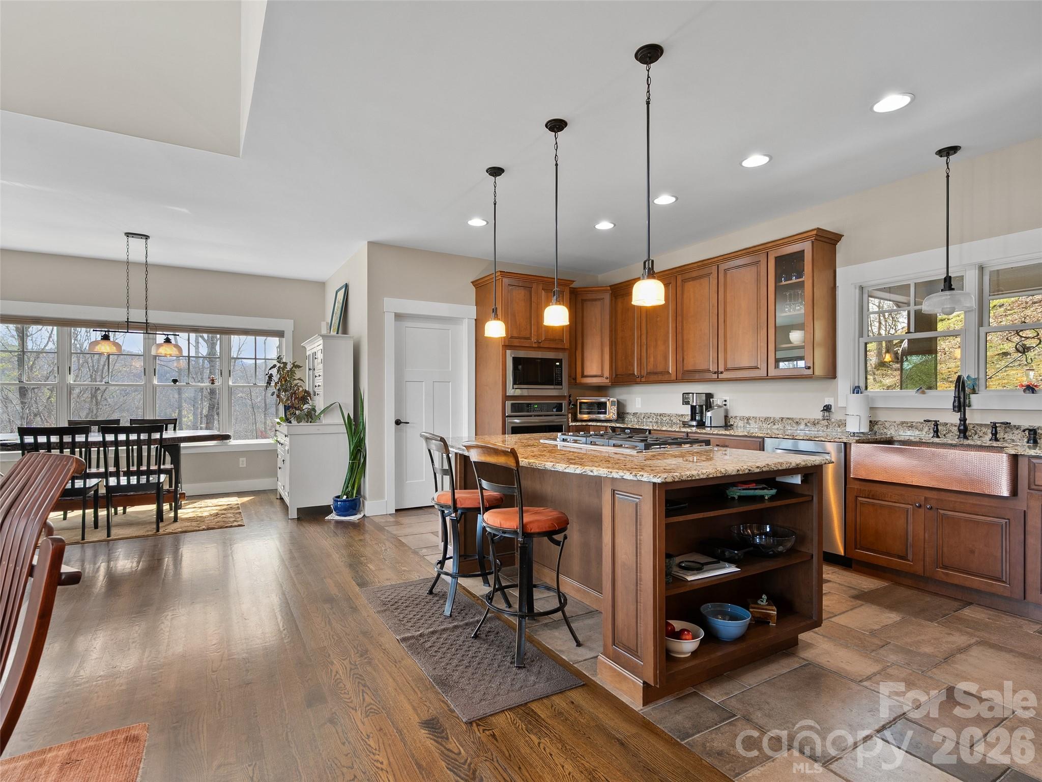 711 Winfield Drive Property Photo 13