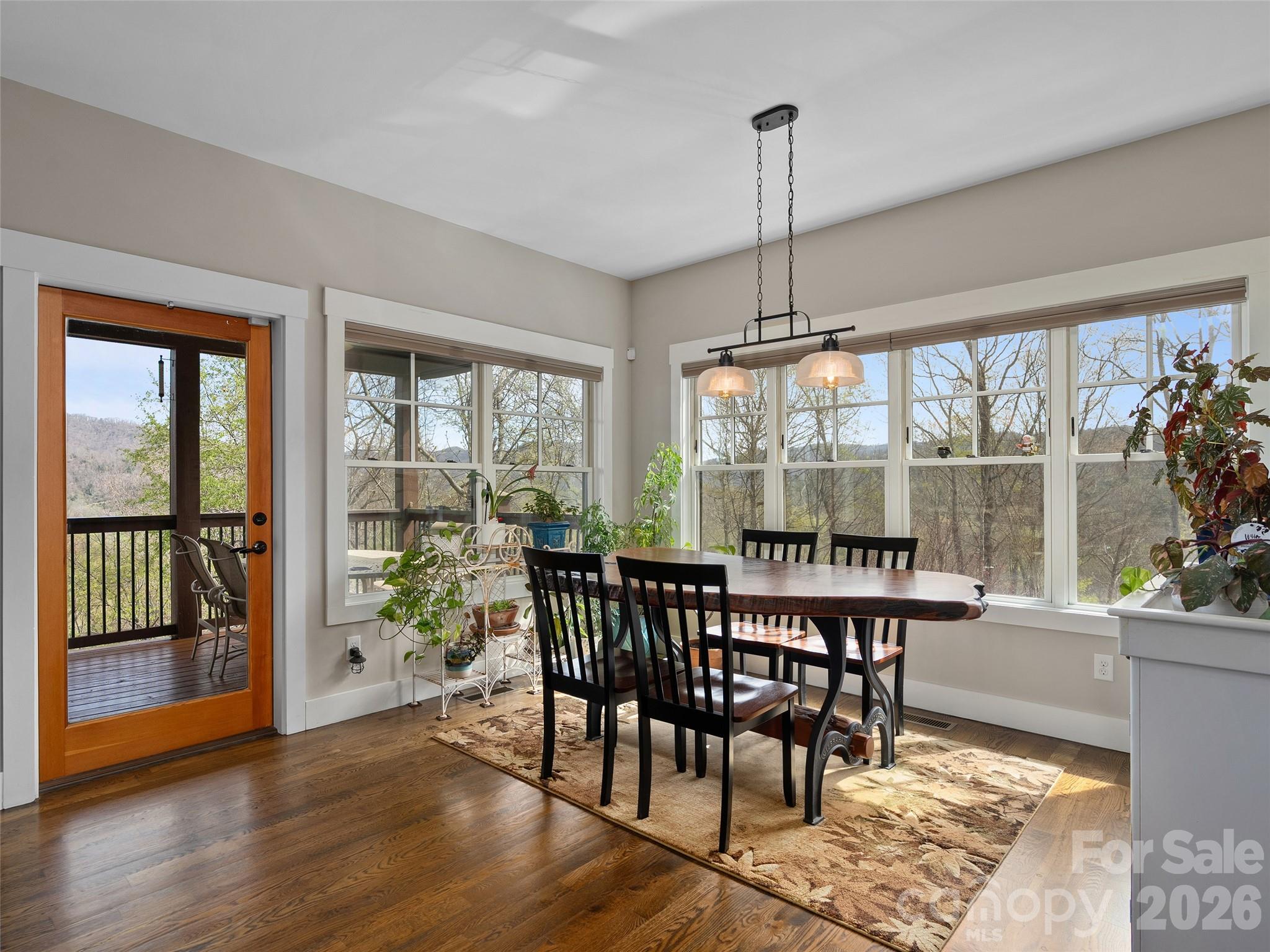 711 Winfield Drive Property Photo 21