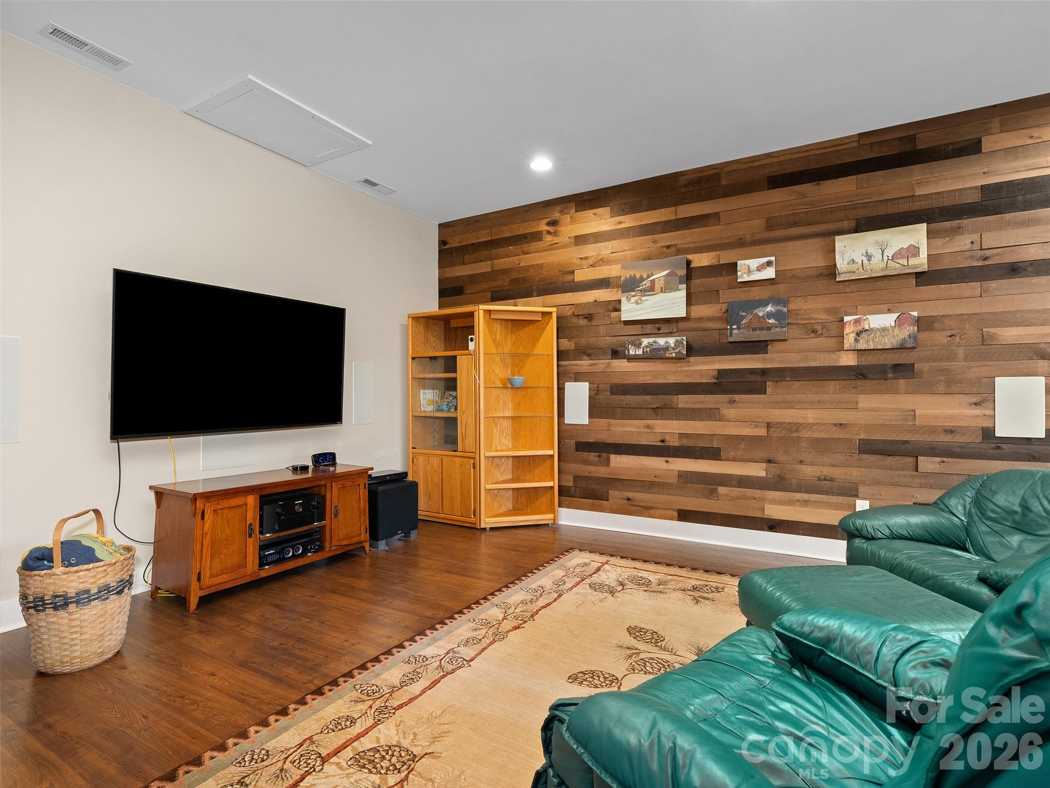 711 Winfield Drive Property Photo 35