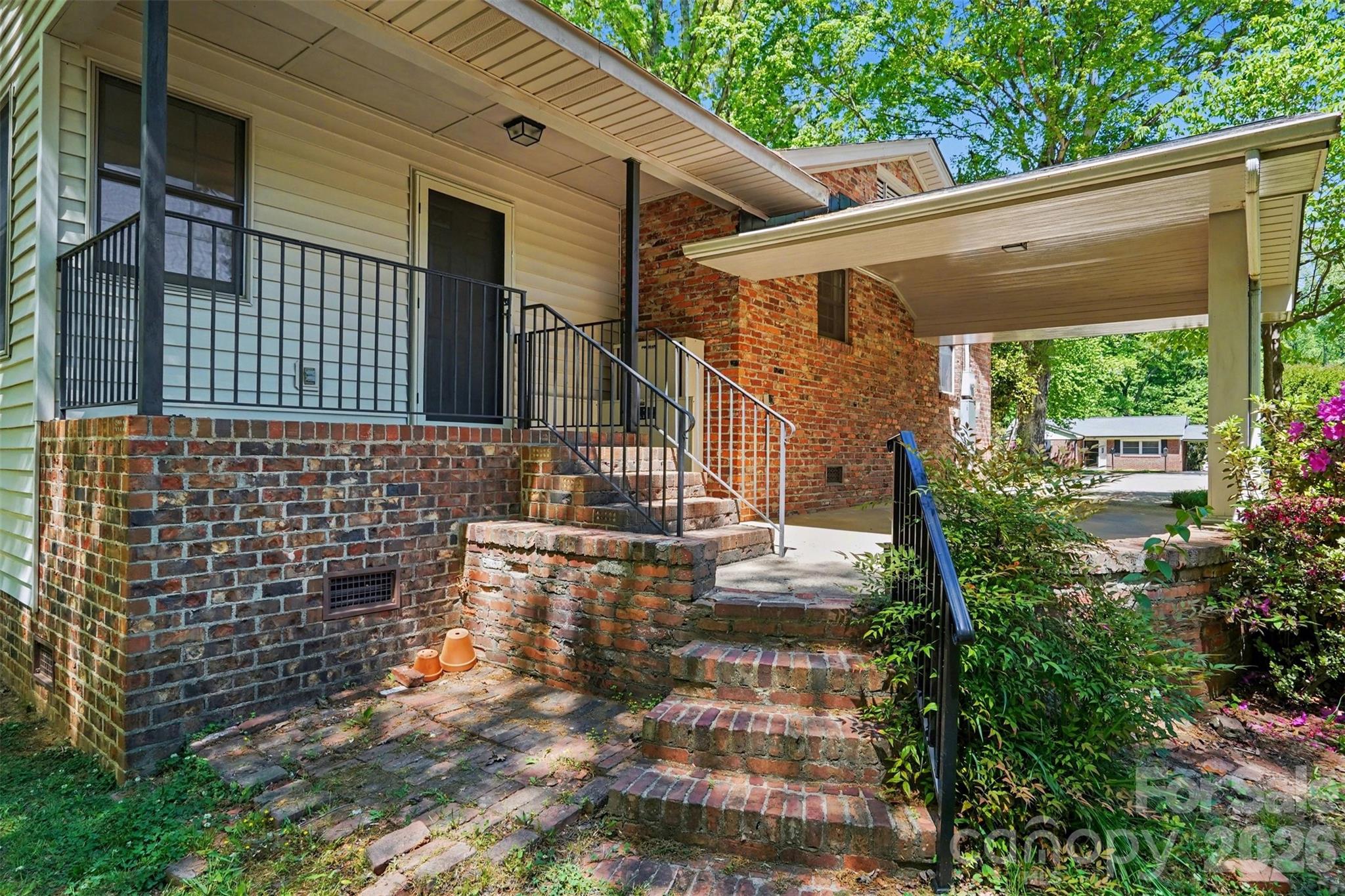 804 Phillips Street Property Photo 33