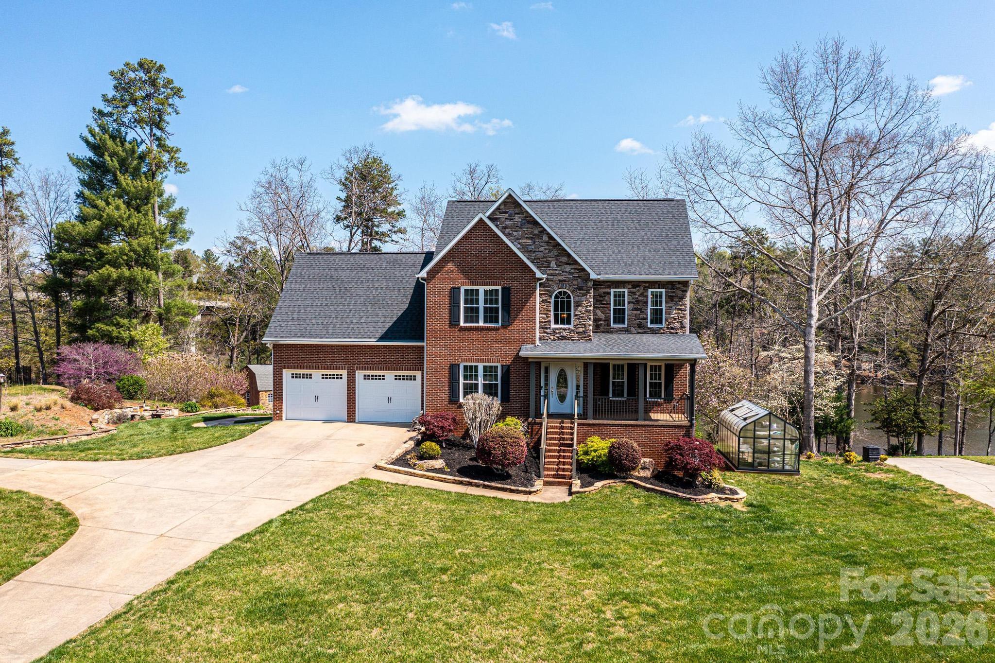 4726 Crystal Falls Avenue Property Photo 2