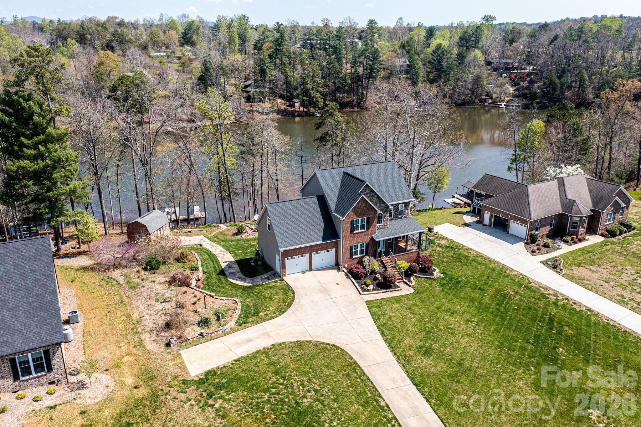 4726 Crystal Falls Avenue Property Photo 3
