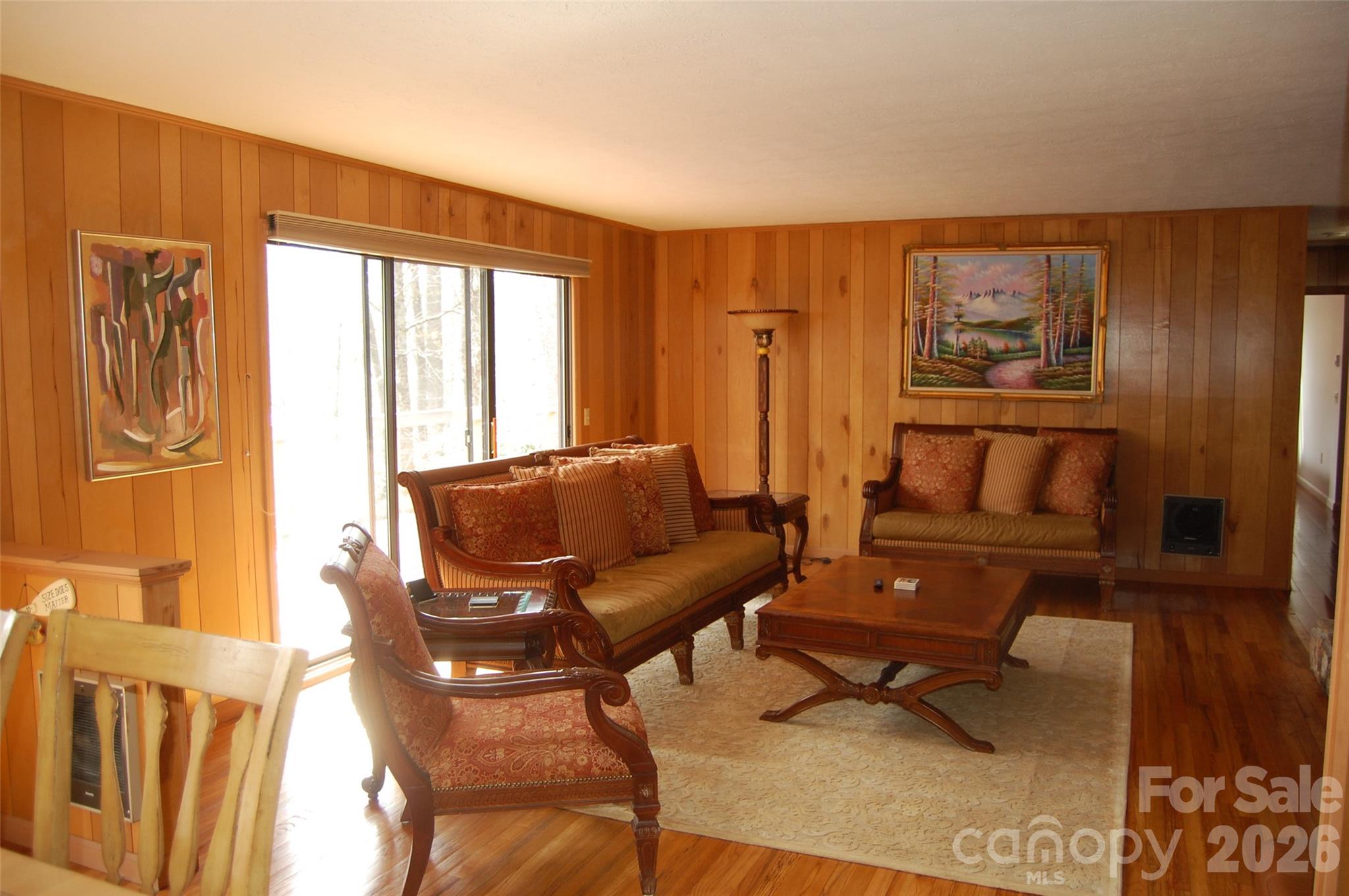 114 Lady Slipper Loop Property Photo 5
