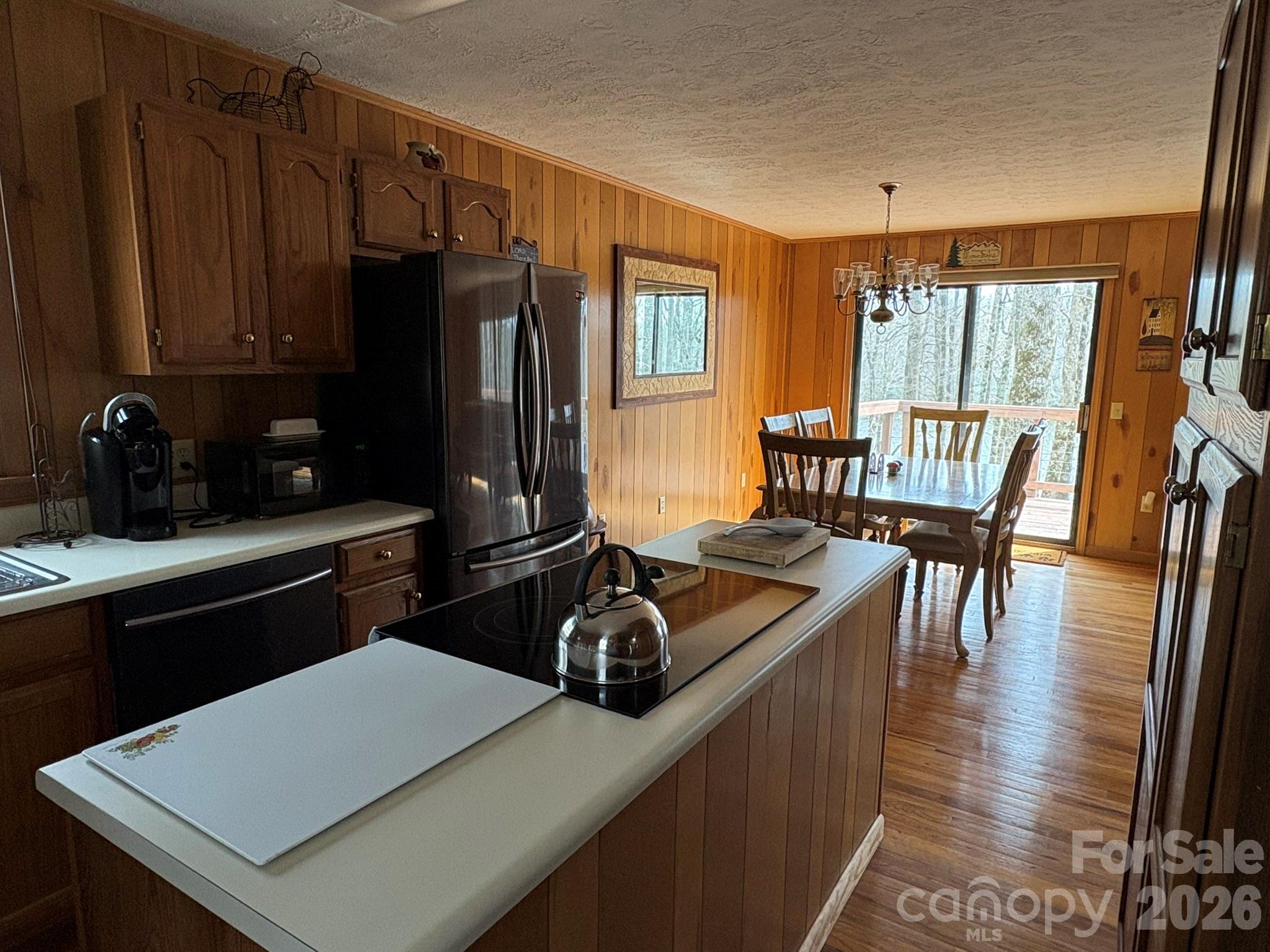 114 Lady Slipper Loop Property Photo 8