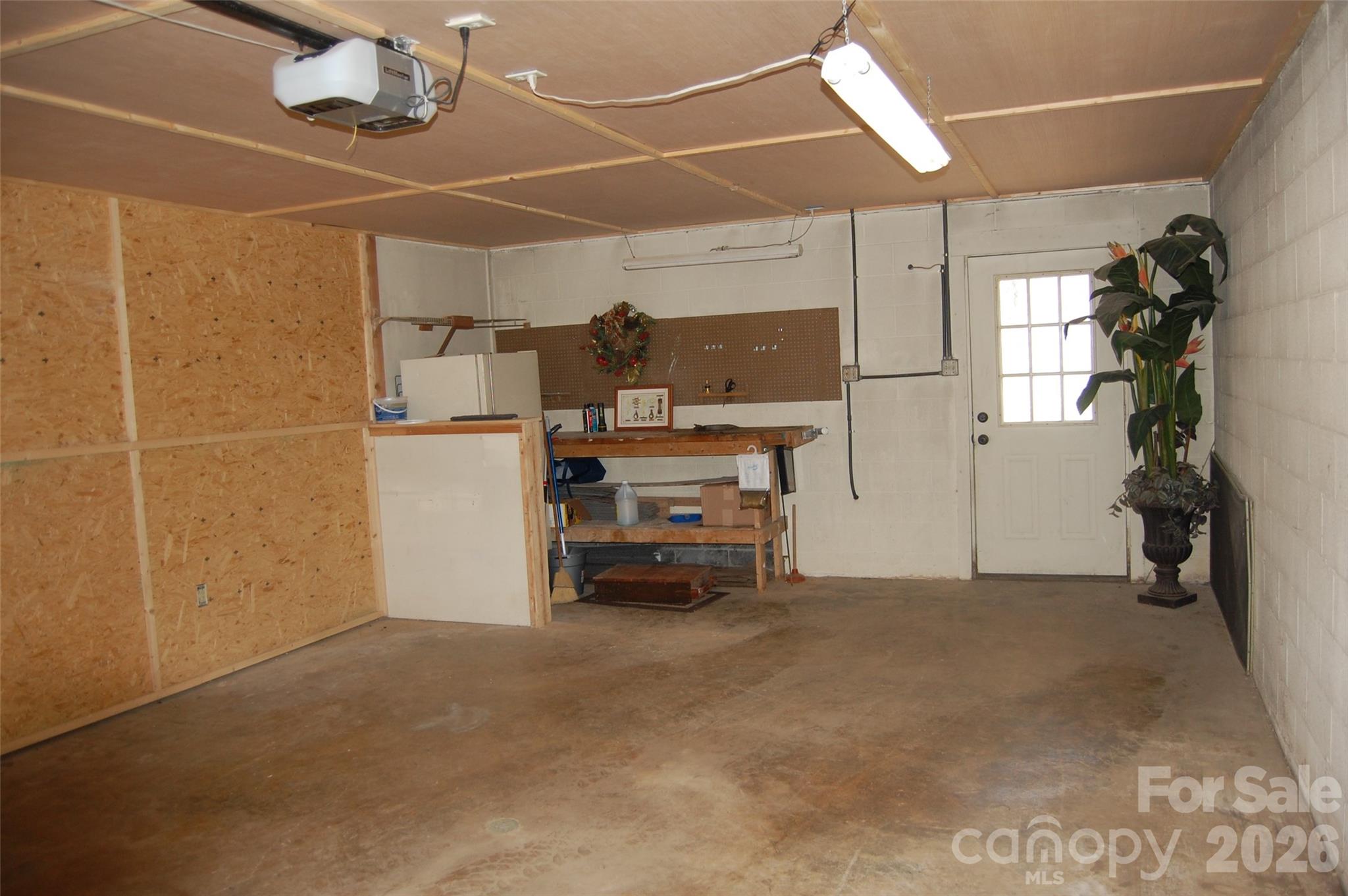 114 Lady Slipper Loop Property Photo 23