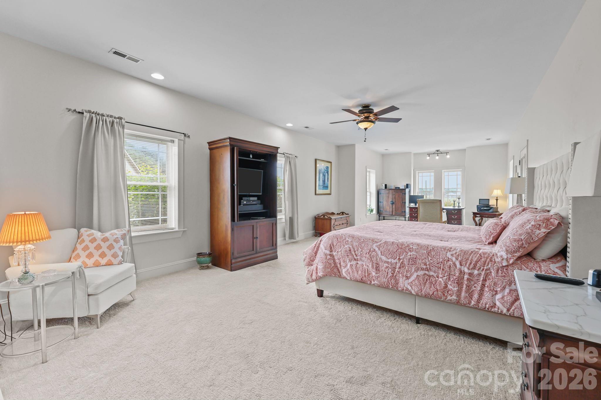 543 Muirfield Way Property Photo 24