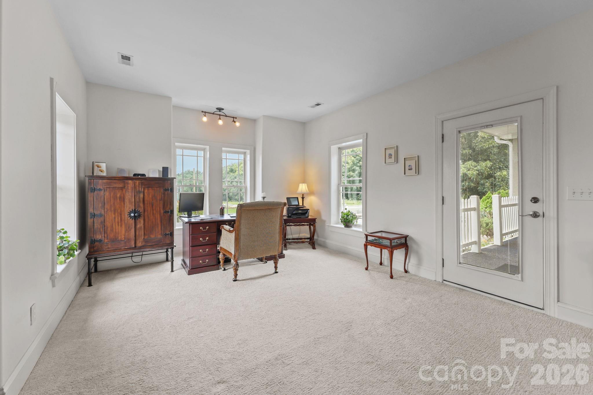 543 Muirfield Way Property Photo 25