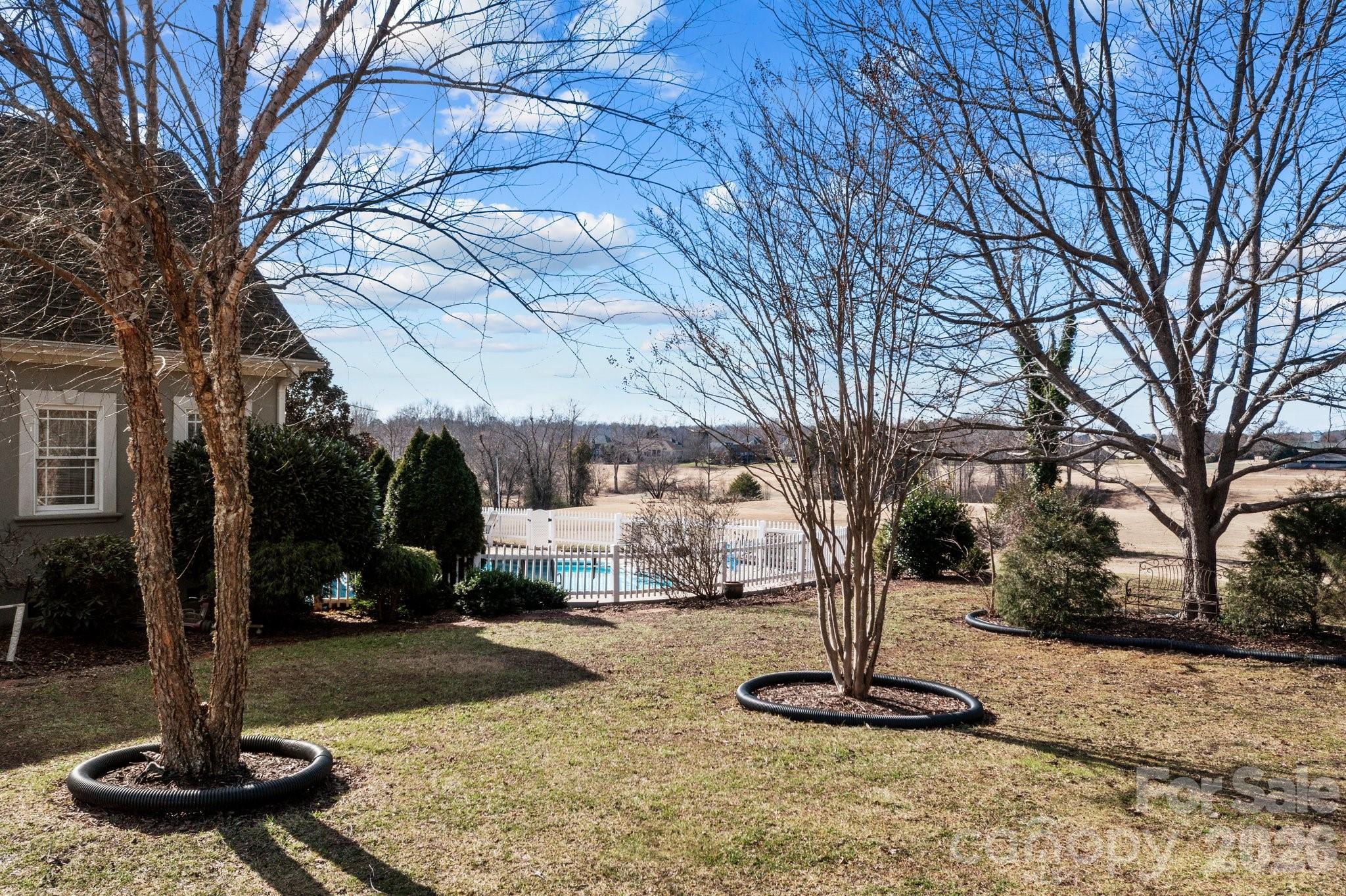 543 Muirfield Way Property Photo 37