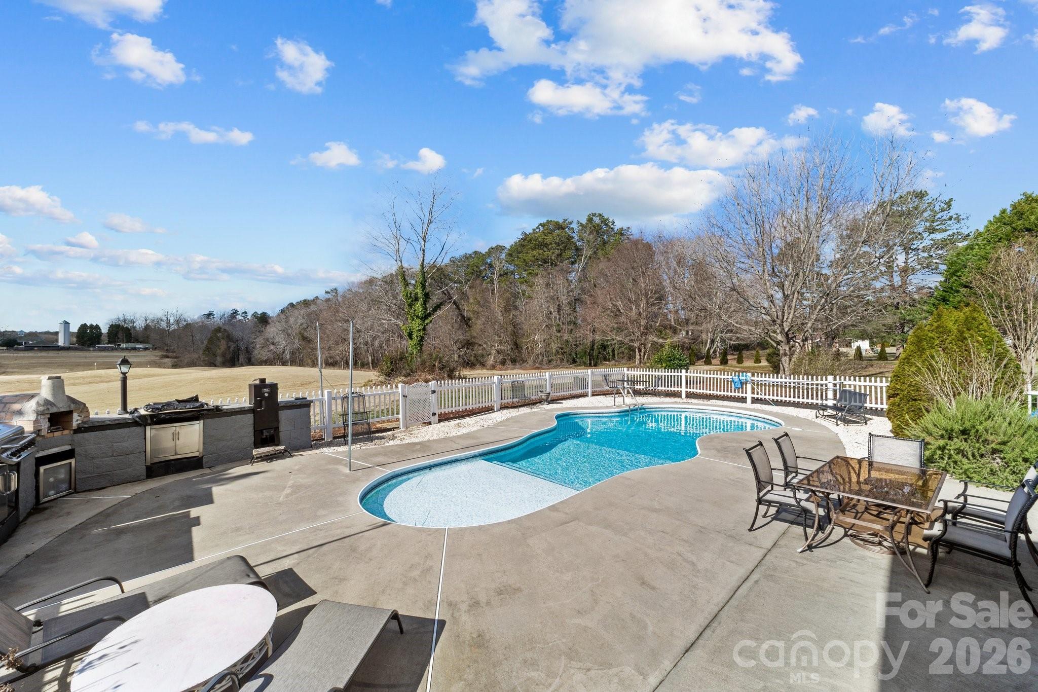 543 Muirfield Way Property Photo 39