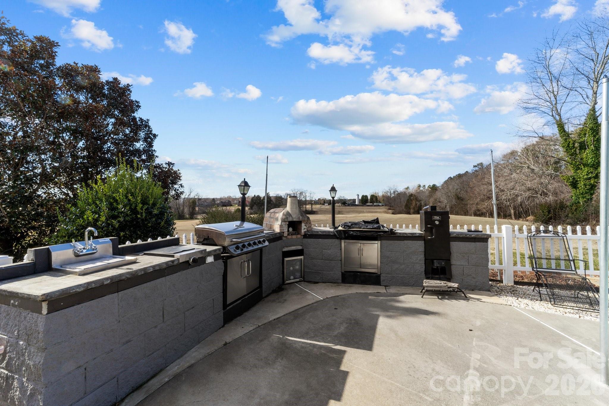 543 Muirfield Way Property Photo 40