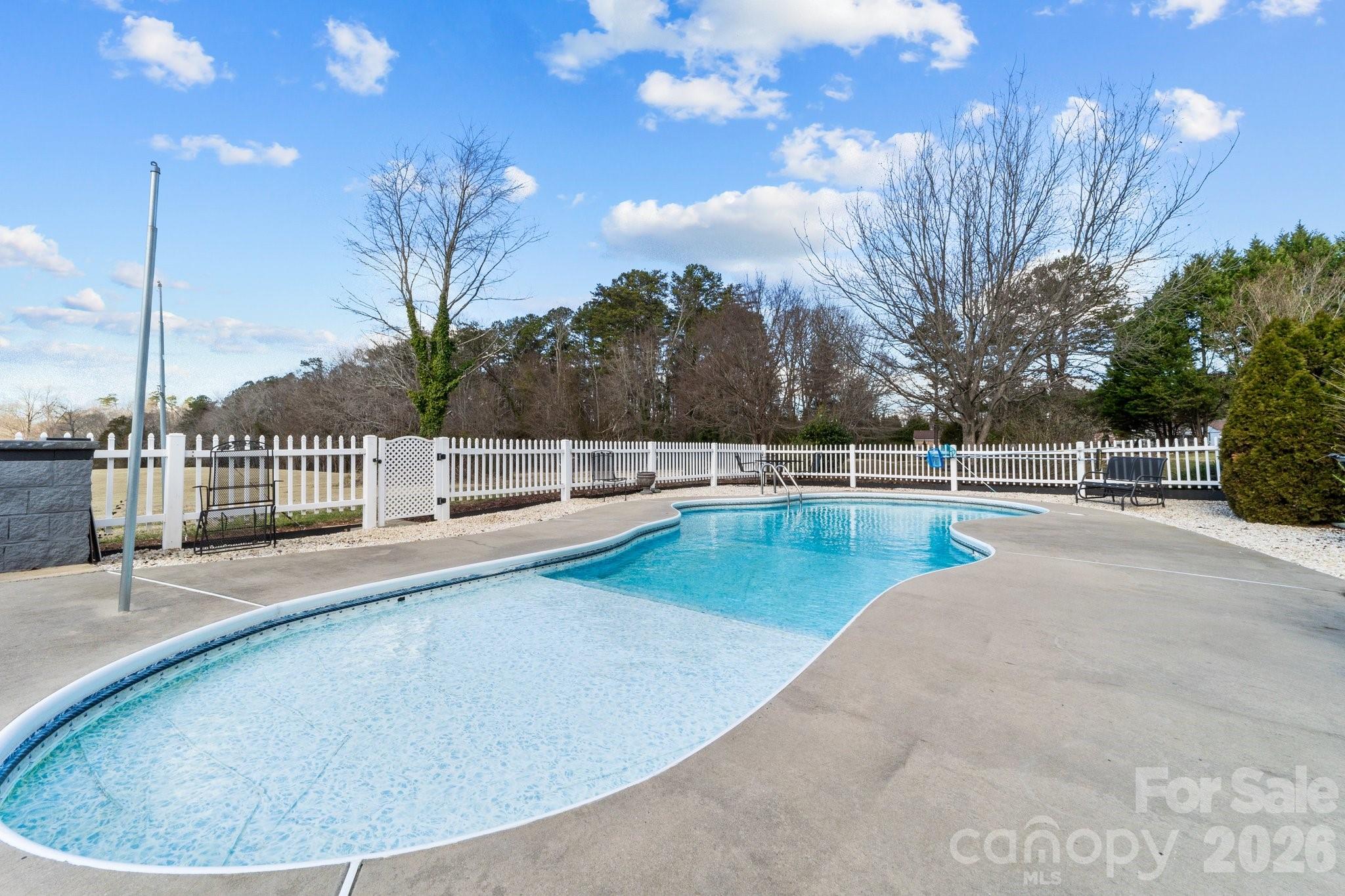 543 Muirfield Way Property Photo 41