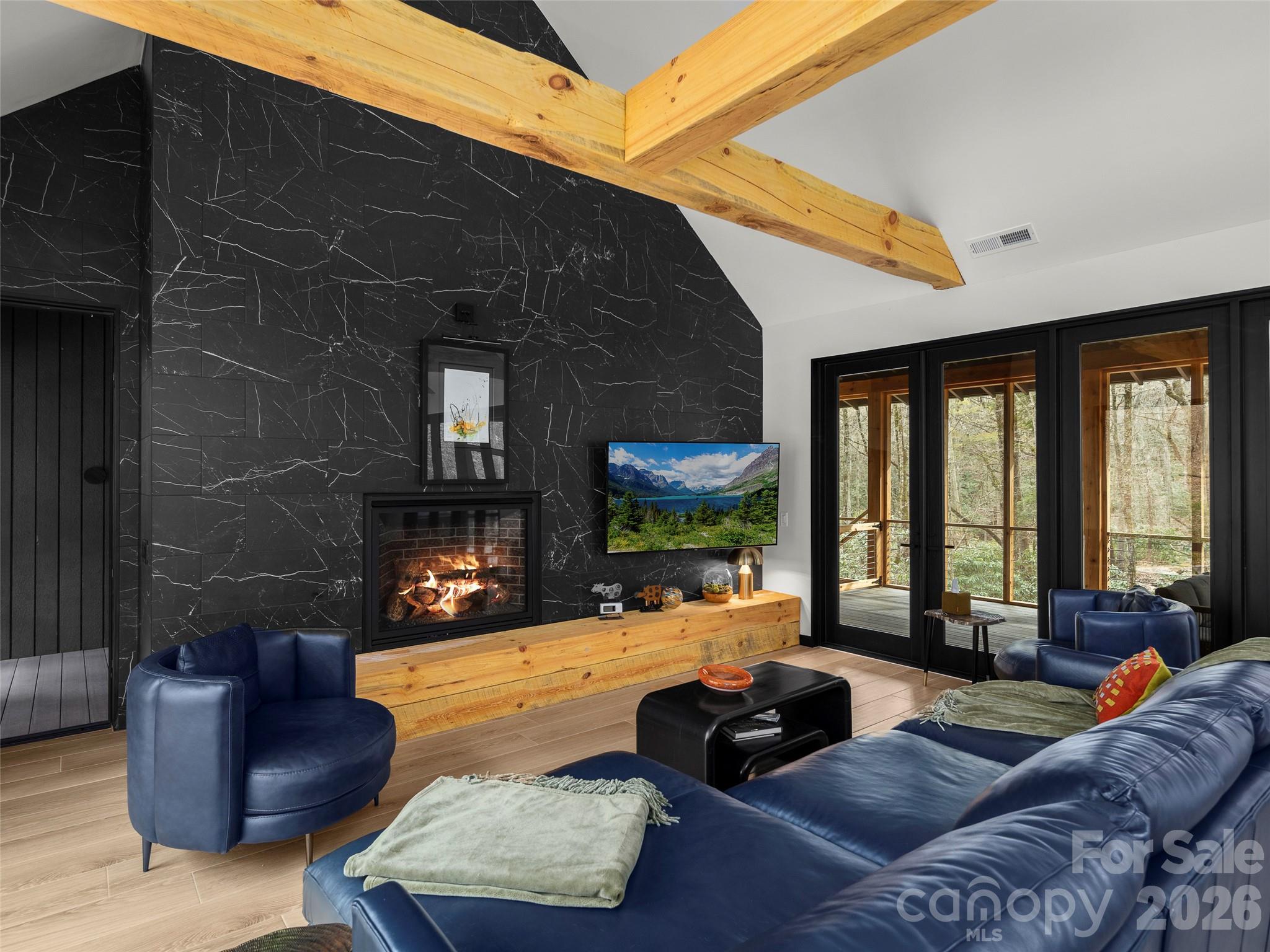 80 Hemlock Circle Property Photo 6