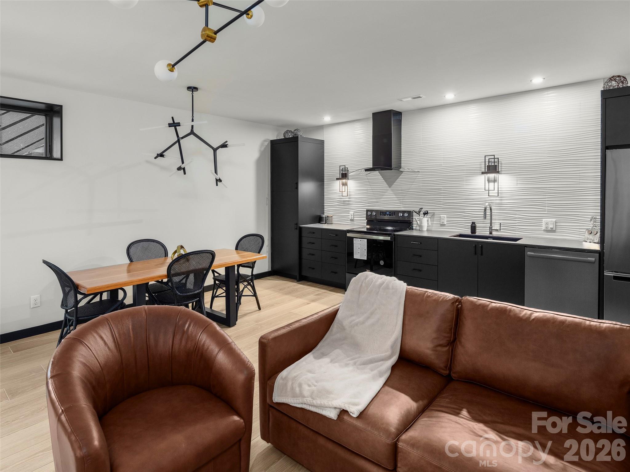 80 Hemlock Circle Property Photo 37