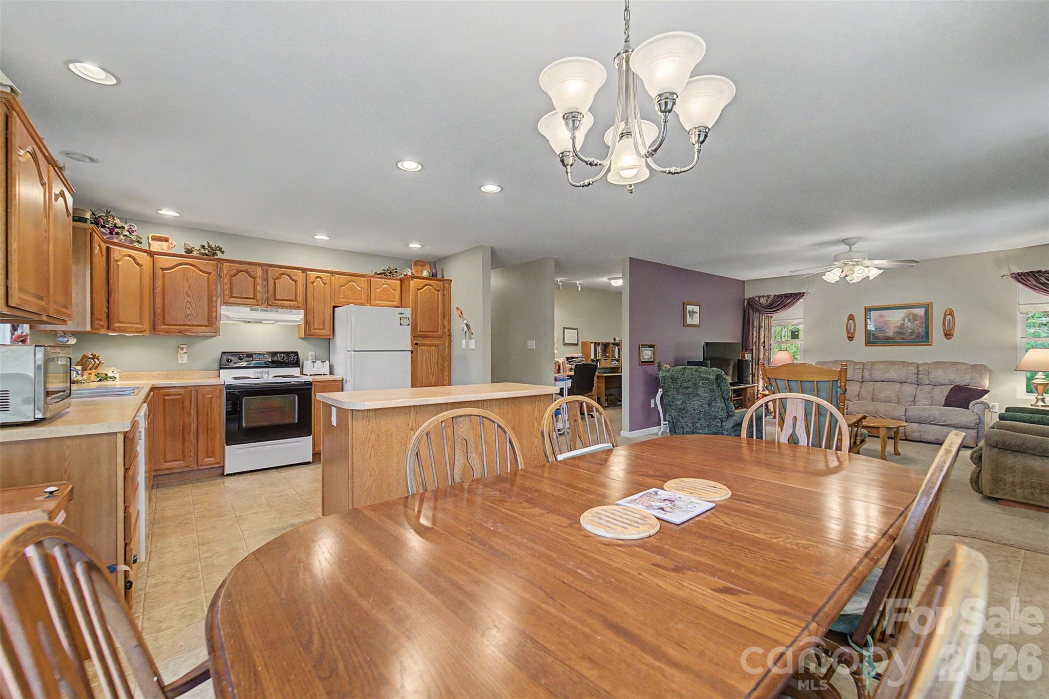 201 Windcrest Ridge Property Photo 7