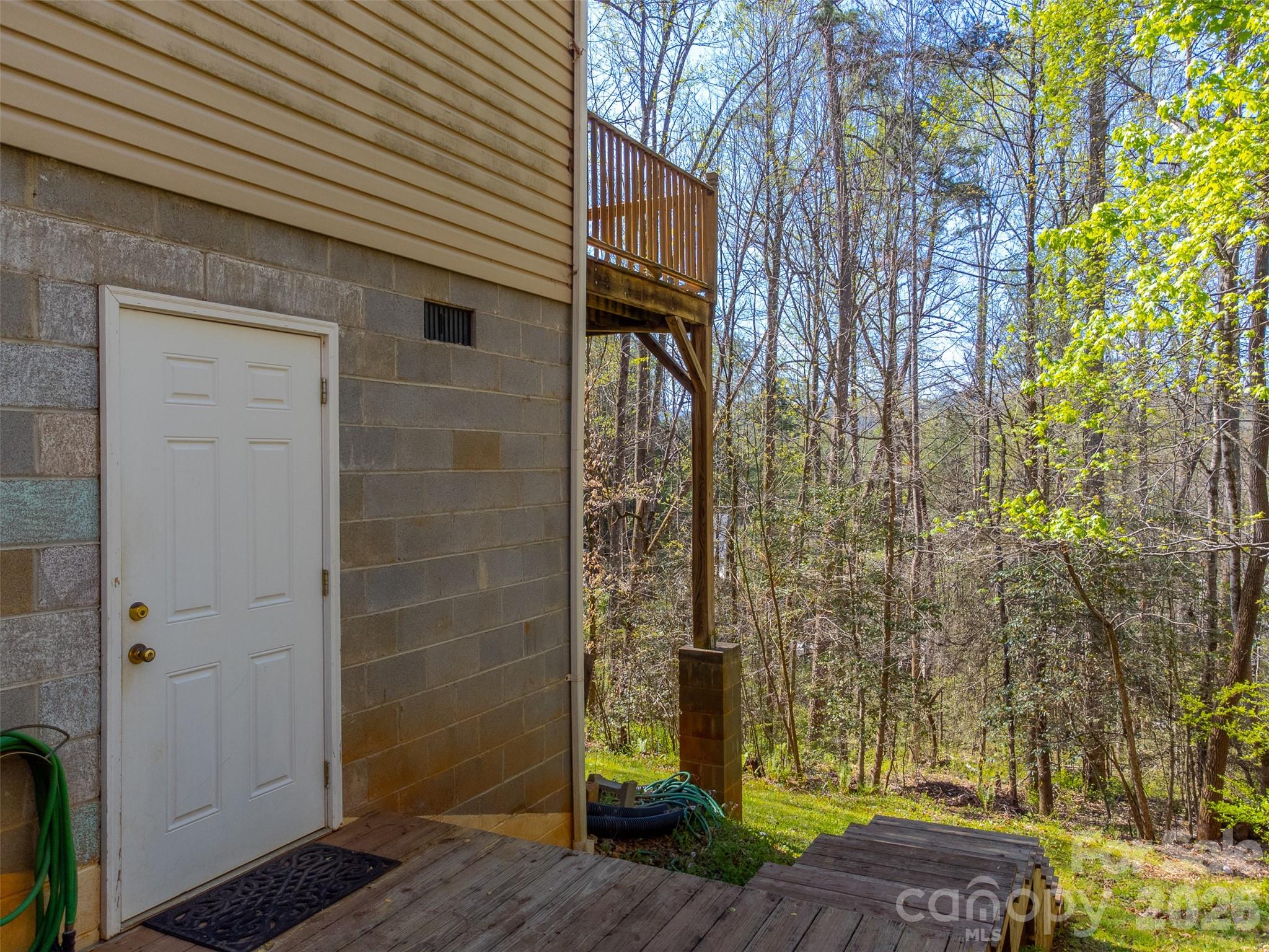 201 Windcrest Ridge Property Photo 28